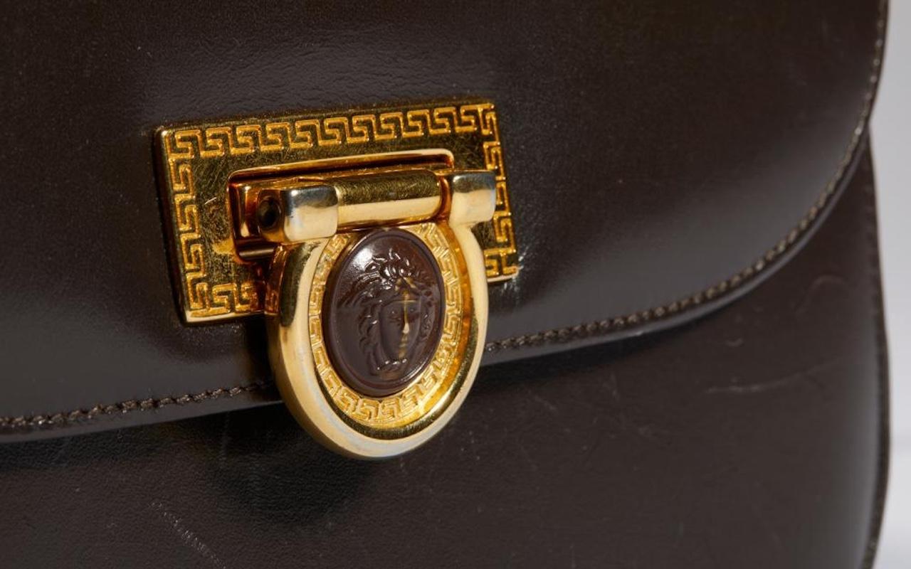 Gianna Versace Vintage Leder-Umhängetasche Damen im Angebot