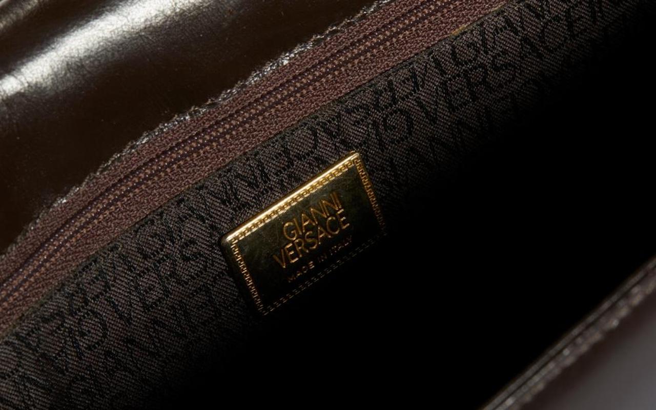 Gianna Versace Vintage Leder-Umhängetasche im Angebot 1