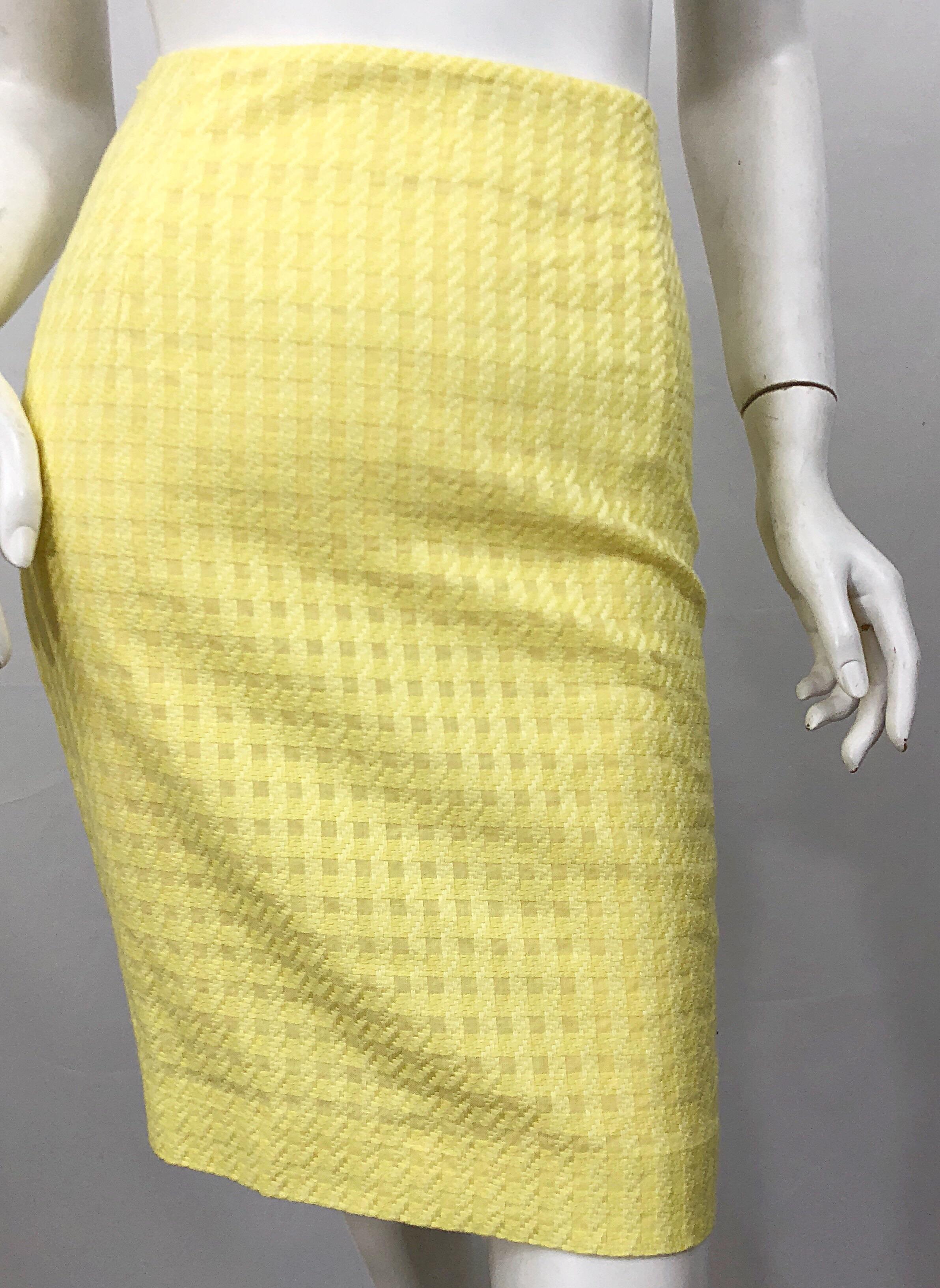 Women's Vintage Gianni Versace 1990s Canary Yellow Sz 42 / 6 Cotton Mini Pencil Skirt For Sale