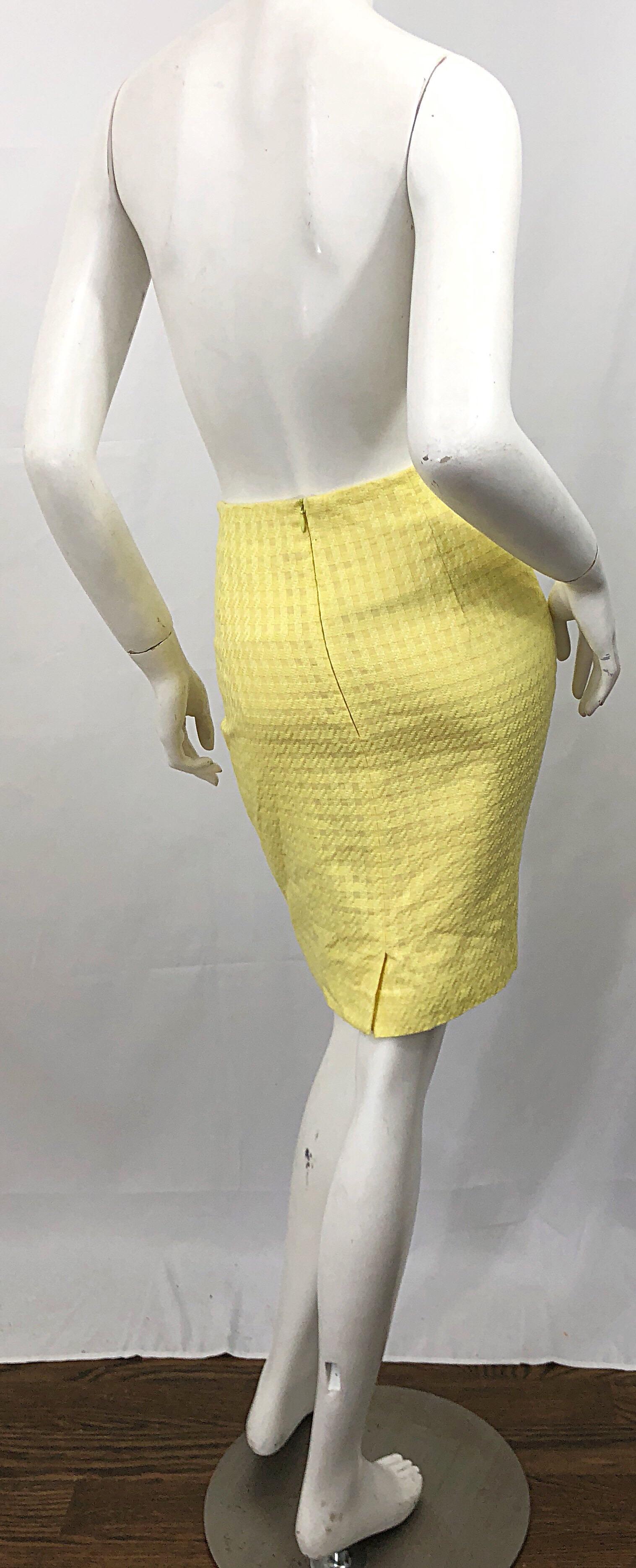Vintage Gianni Versace 1990s Canary Yellow Sz 42 / 6 Cotton Mini Pencil Skirt For Sale 2