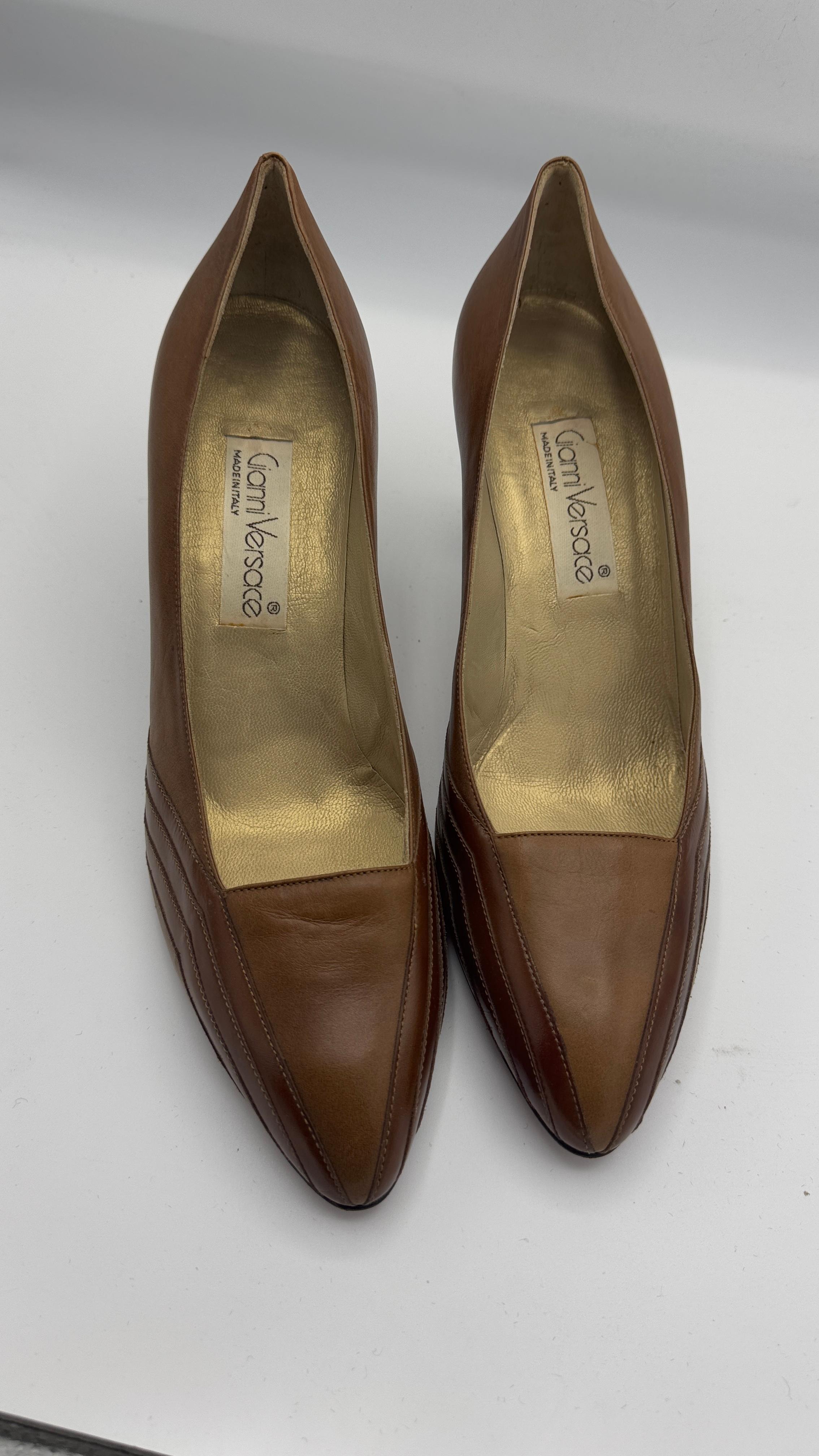 Vintage Gianni Versace Brown Leather Pumps - ¡Sin aranceles, lo pagamos nosotros! Black en venta