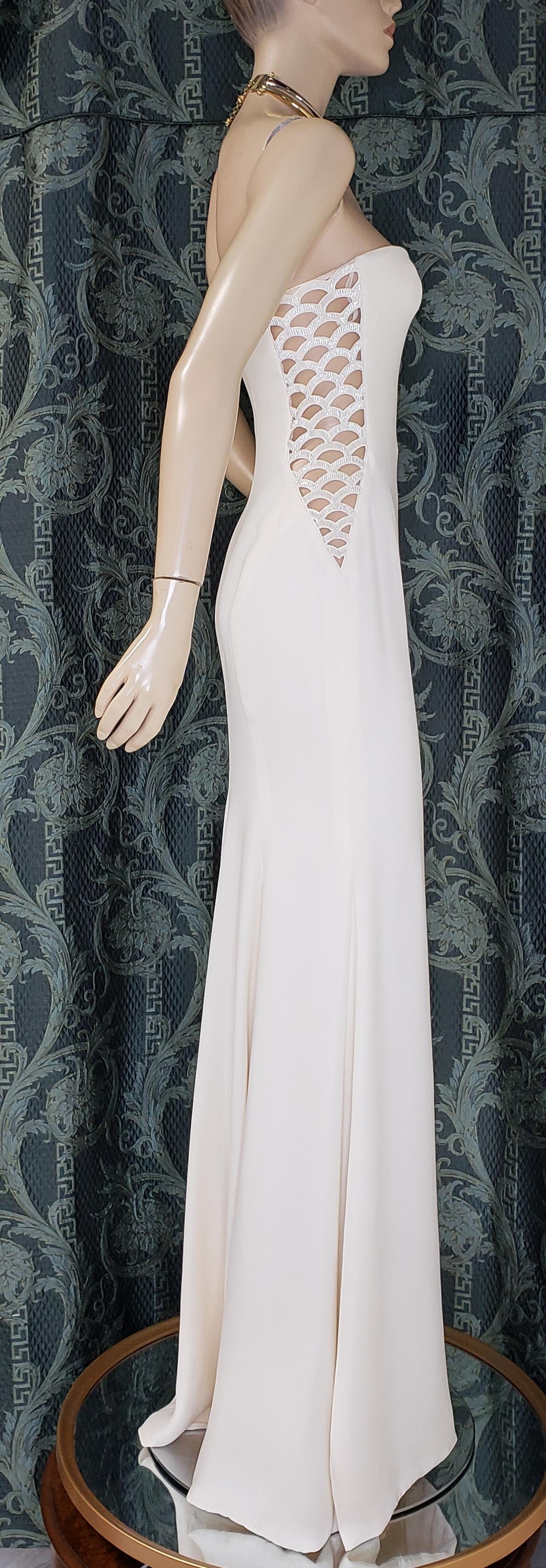 Women's Vintage Gianni Versace Couture Beaded Silk and Tulle White Gown 40 - 4