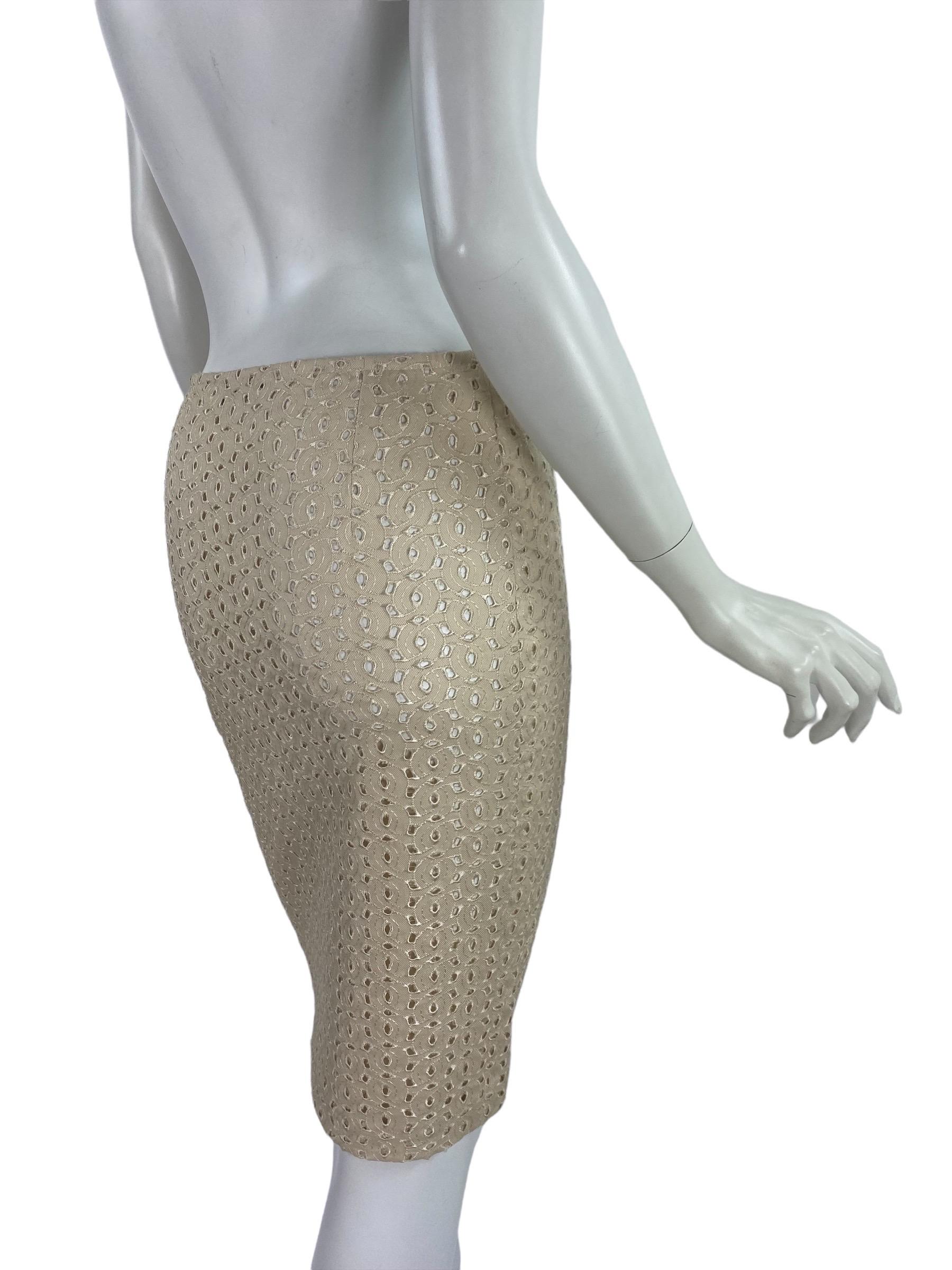 Vintage Gianni Versace Couture Nude Eyelet Pencil Skirt 
S/S 2002 Collection
Italian 38 ( US 4 )
Nude Eyelet 100% Cotton, Unlined, Side zip.
Measurements: Waist 29 inches, hips 35