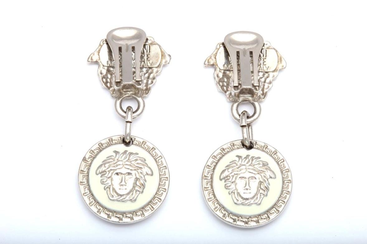 Boucles d'oreilles vintage Gianni Versace Méduse en argent Pour femmes en vente