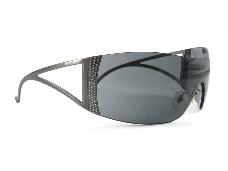 Vintage Gianni Versace Mod 2034 Rimless Shield Sunglasses  display picture 2