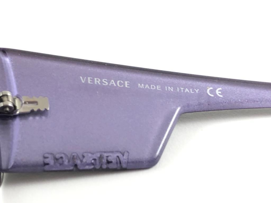 Vintage Gianni Versace Mod 2091B Half Frame Shield Sunglasses 90's Italy Y2K For Sale 4