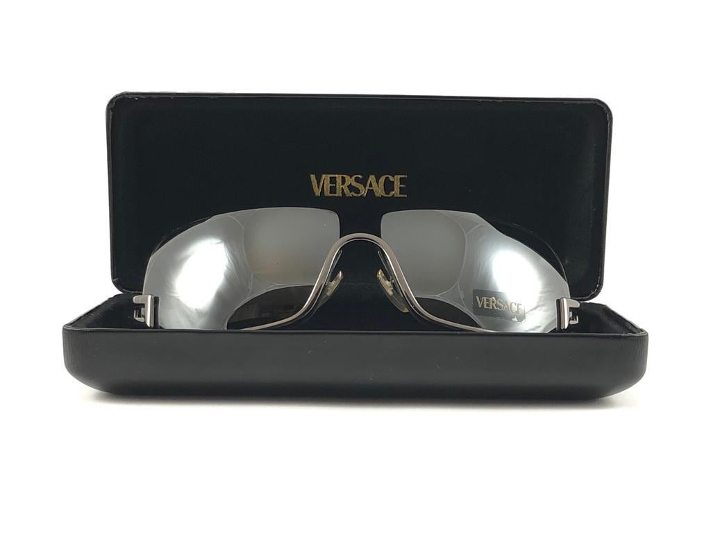 Vintage Gianni Versace Mod N20 Half Frame Sunglasses 90's Made in Italy Y2K 7