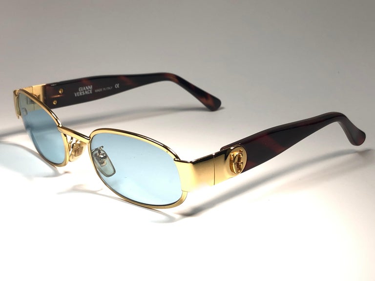 Vintage Gianni Versace Mod X10 Oval Small Sunglasses 1990's Made in Italy  at 1stDibs | versace made in italy, versace glasses made in italy, versace  sunglasses made in italy