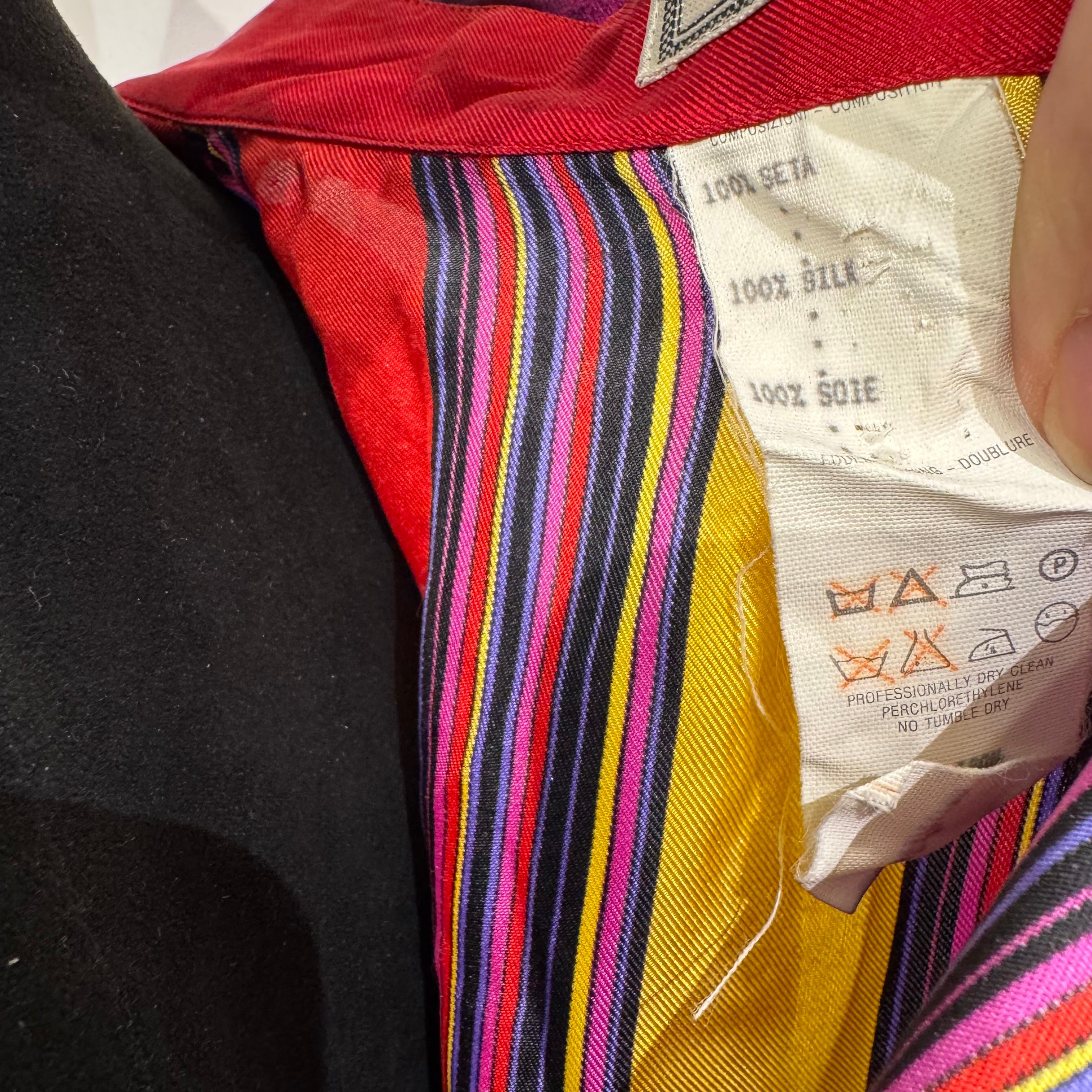Very beautiful vintage Gianni Versace Silk Oversized men shirt. Very vibrant color in silk. Well kept item, no signs of discoloration whatsoever. Could be worn as tunic like overshirt for women as well. The fine vintage details with the stitching