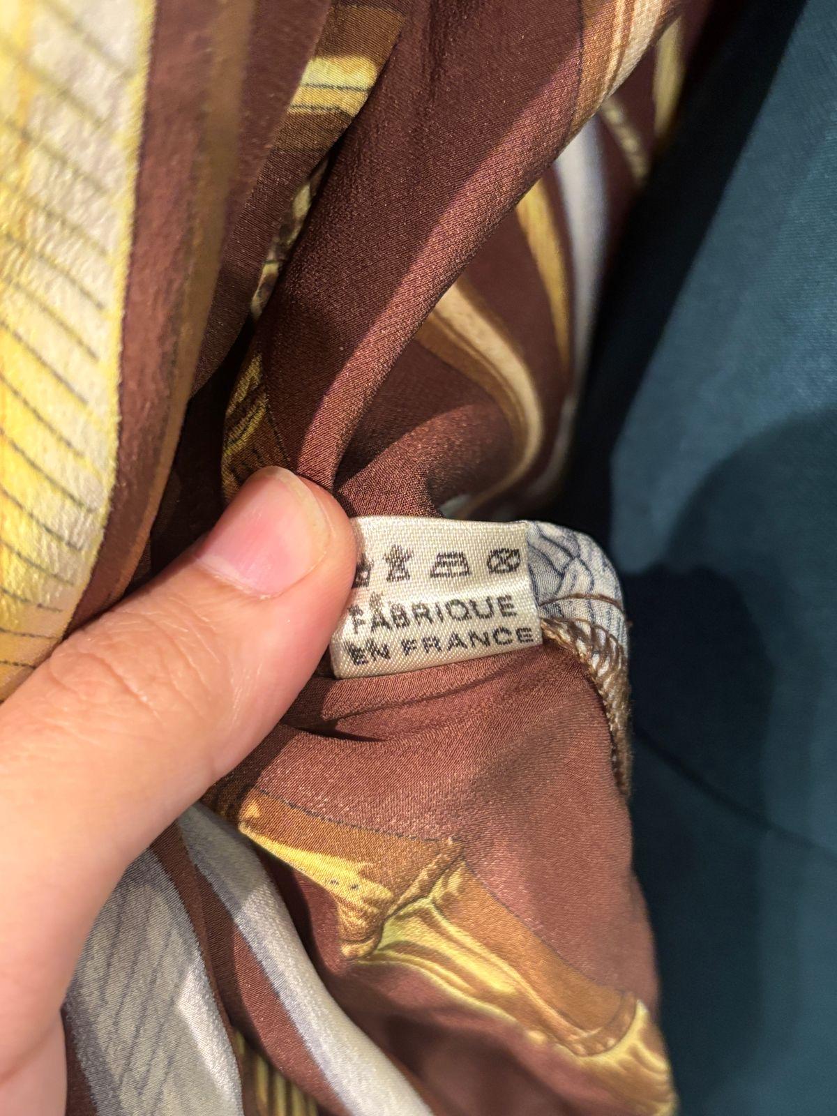 Vintage Gianni Versace Printed Brown Silk Shirt For Sale 3
