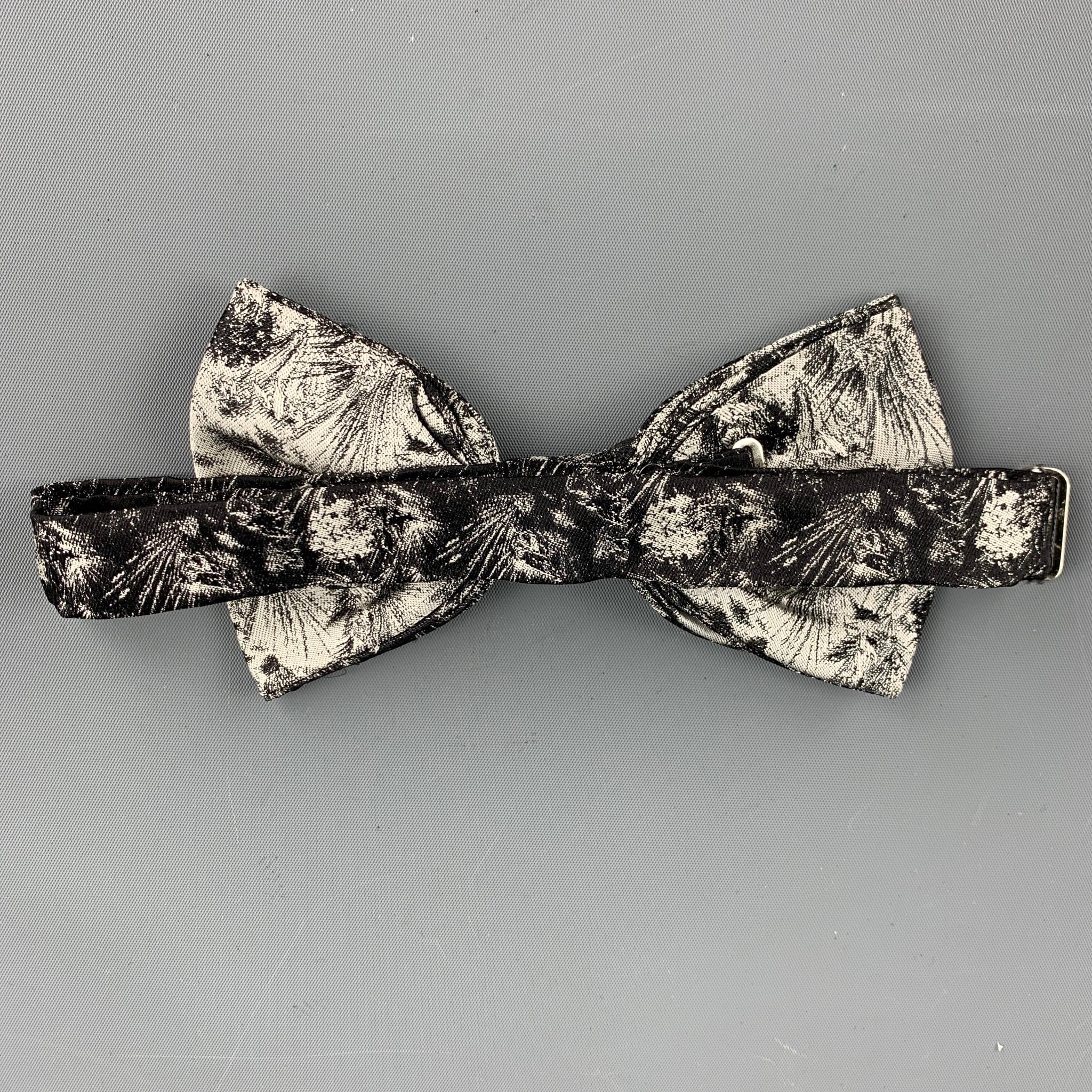 Gray Vintage GIANNI VERSACE Silver & Black Jacquard Silk Cummerbund & Bow Tie Set