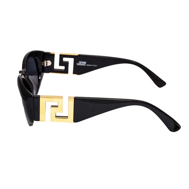 Women's or Men's Vintage Gianni Versace Sunglasses Mod T24 Col 852 For Sale
