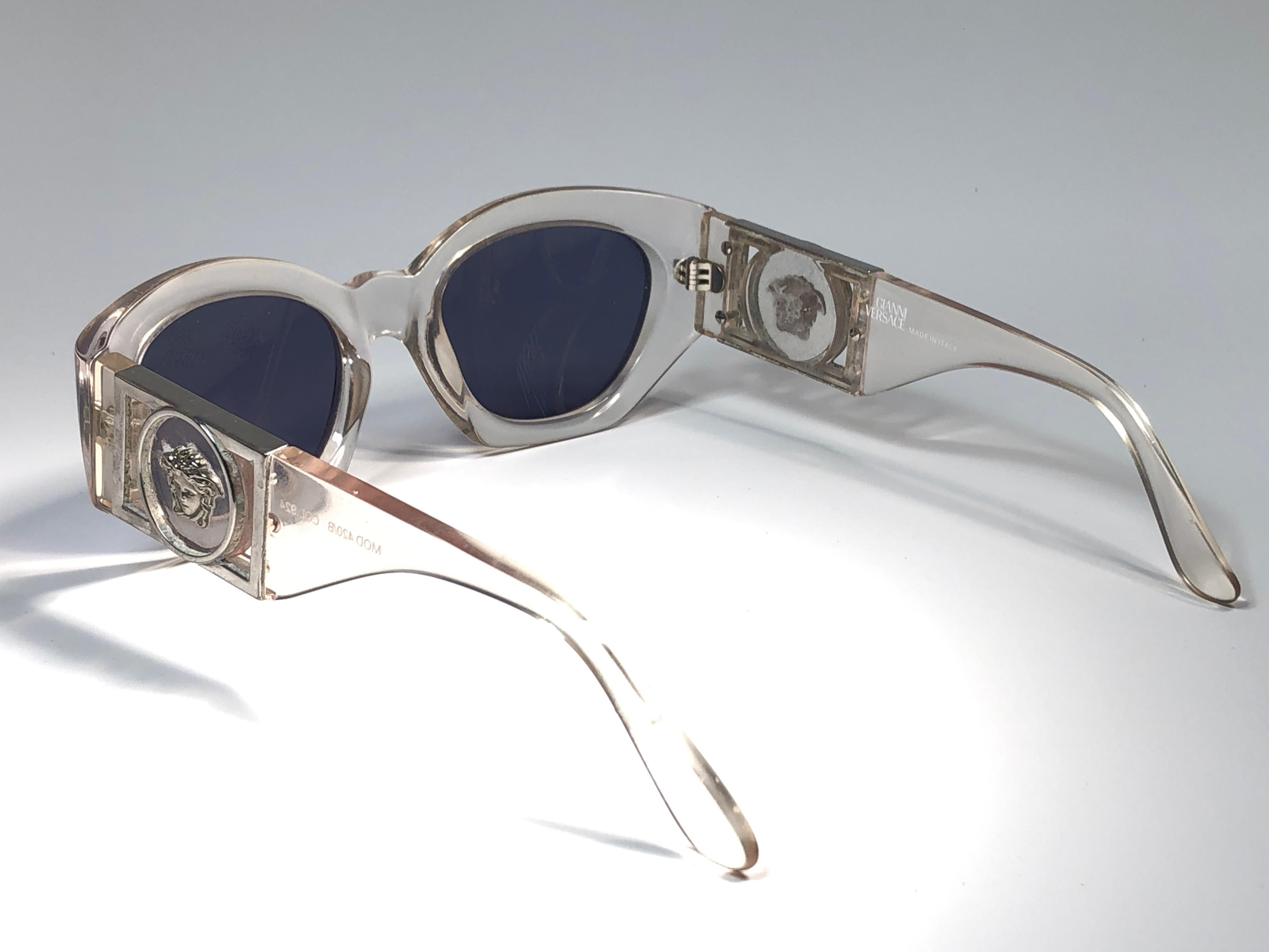 Vintage Gianni Versace Transluzente 420B Vintage-Sonnenbrille 1990er Made in Italy im Angebot 4