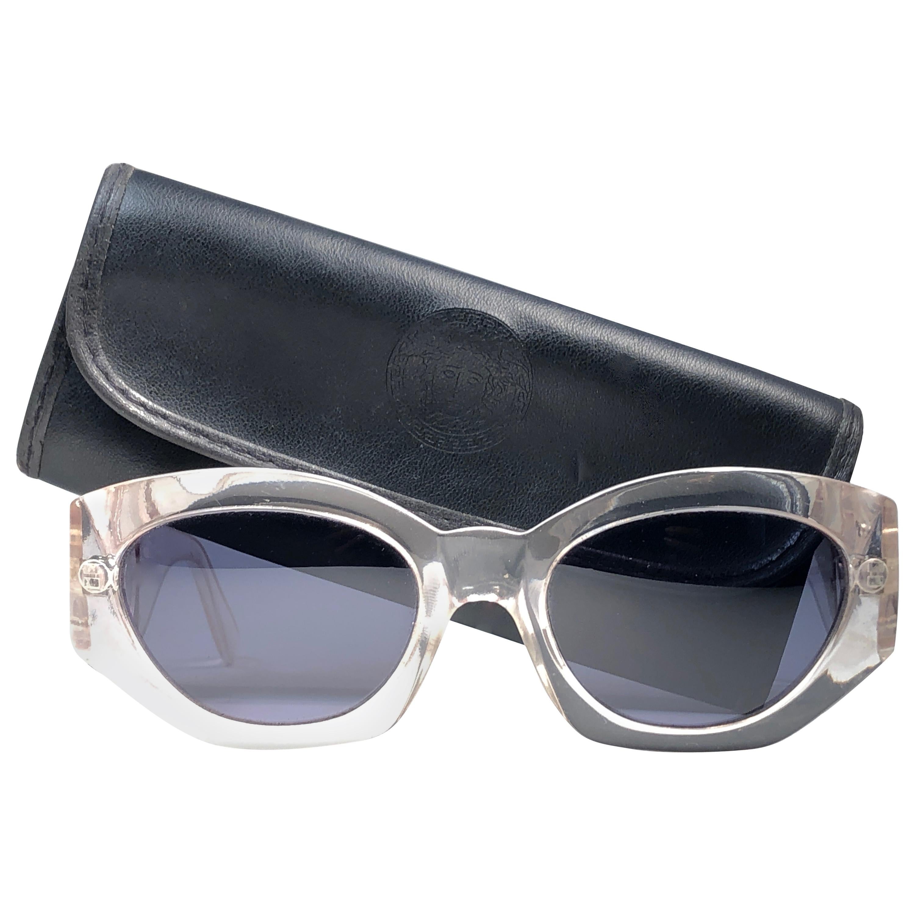 Vintage Gianni Versace Transluzente 420B Vintage-Sonnenbrille 1990er Made in Italy im Angebot