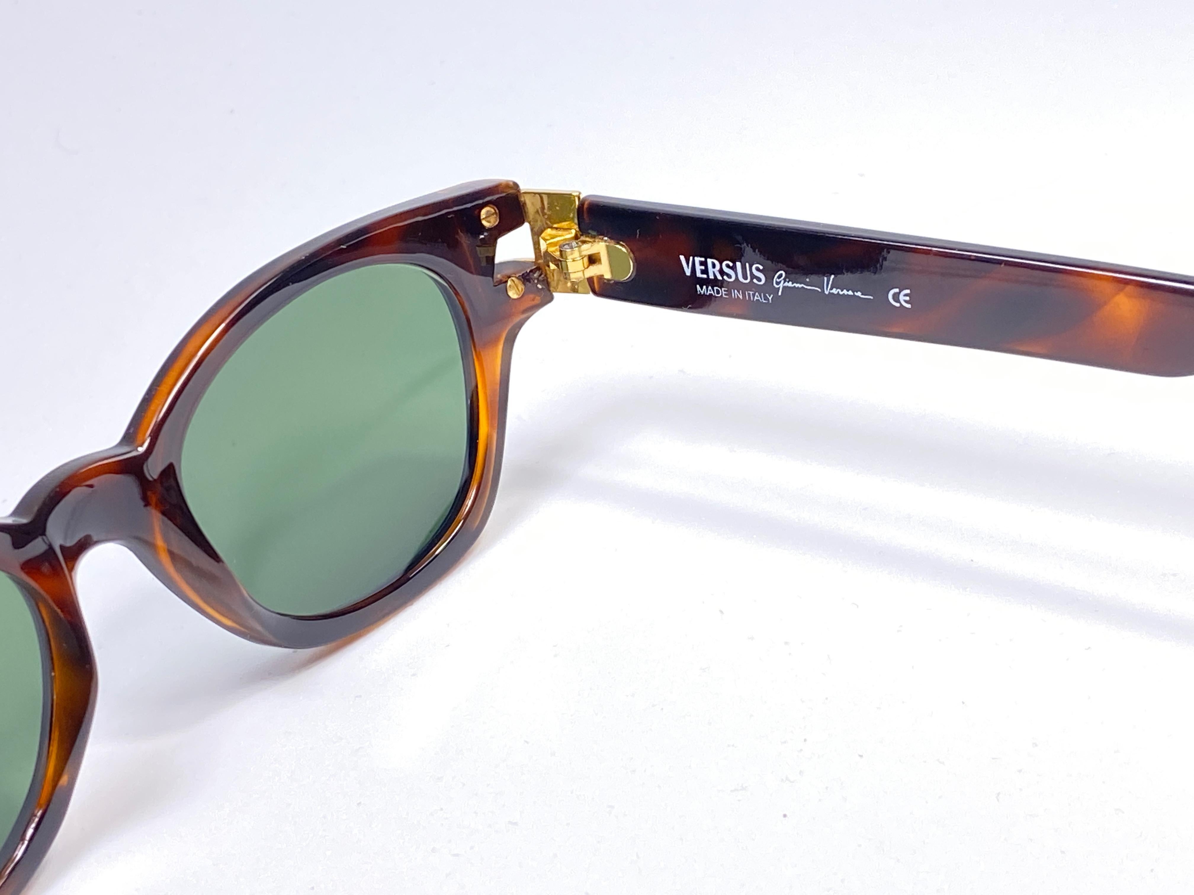 versus sunglasses made in italy