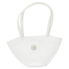 vintage Gianni Versace pelle bianca argento Medusa top handle flared basket bag
