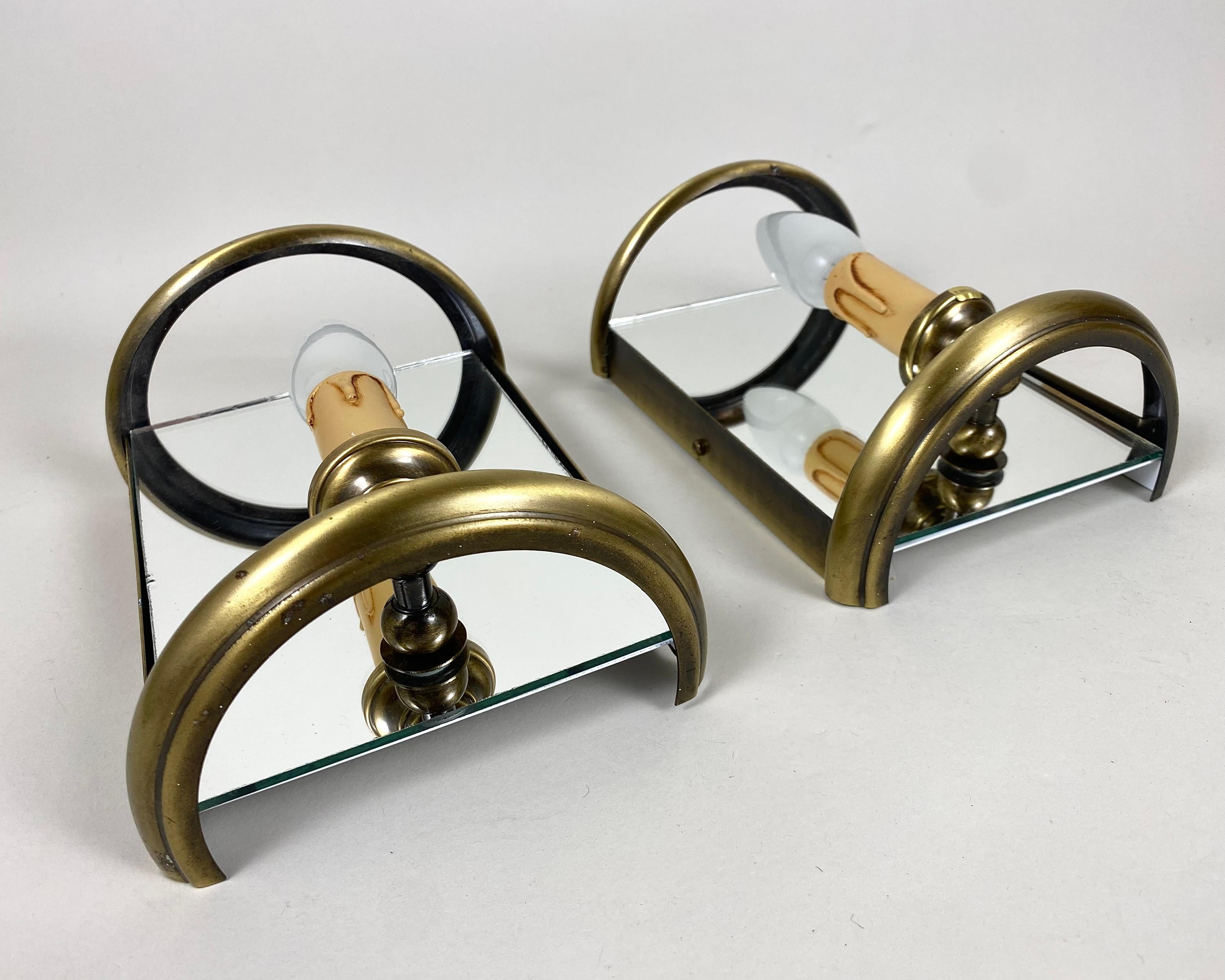 Vergoldete konvexe Vintage-Wandleuchter mit halber Laterne, Delmas Luminaires, Belgien, 80er Jahre im Zustand „Hervorragend“ im Angebot in Bastogne, BE