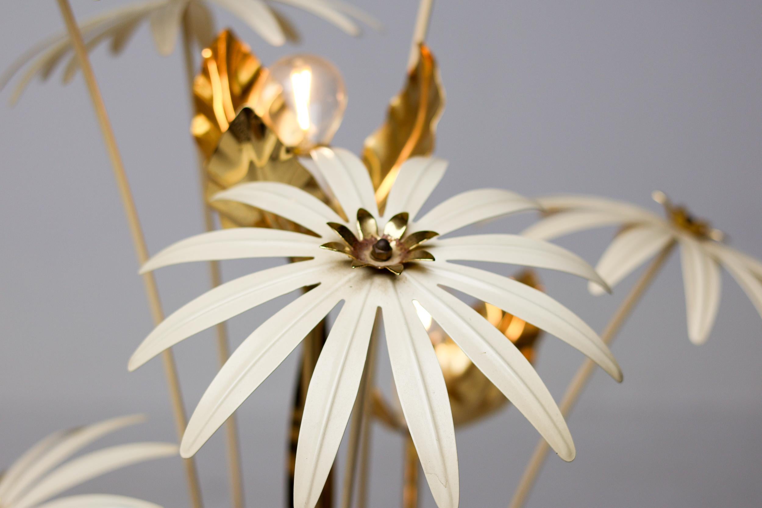 Vintage Vergoldete Blumen Stehlampe von Hans Kögl, Deutschland, 1970er Jahre im Zustand „Gut“ im Angebot in Dronten, NL