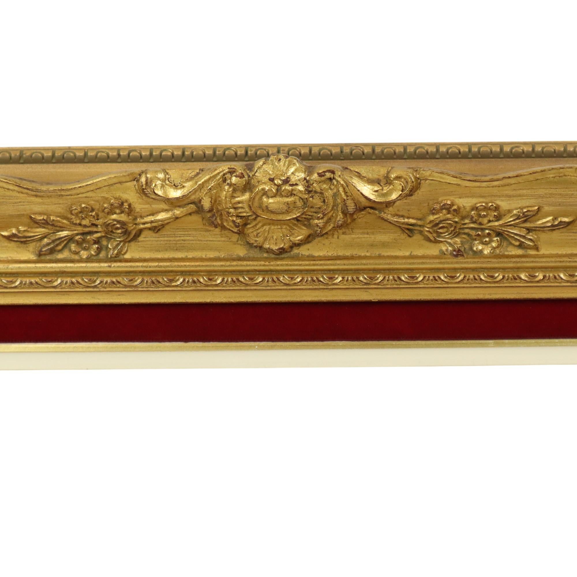 Vintage Gilded Frame Baroque Style Red Velvet Classic 66x56cm For Sale 6