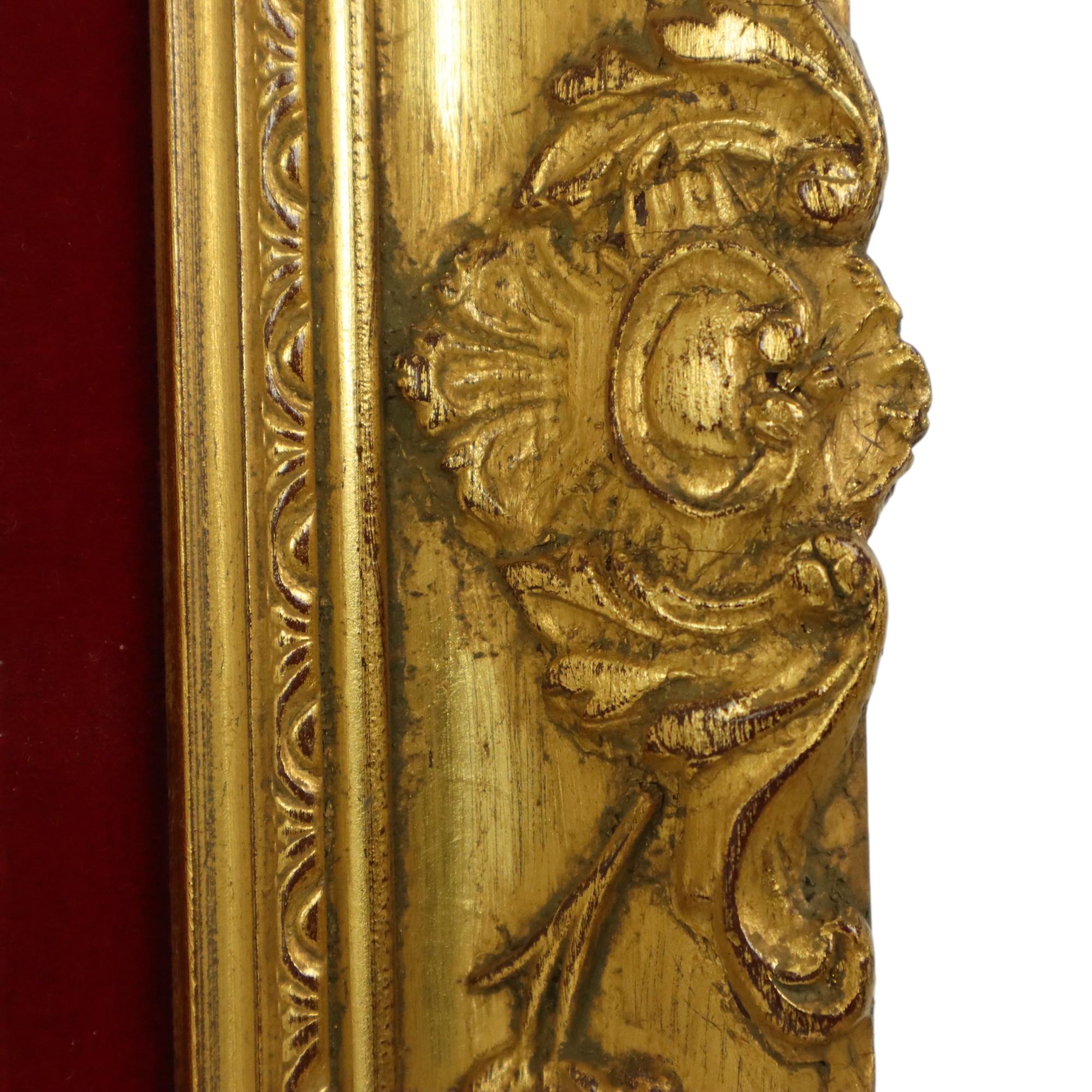 Vintage Gilded Frame Baroque Style Red Velvet Classic 66x56cm For Sale 10