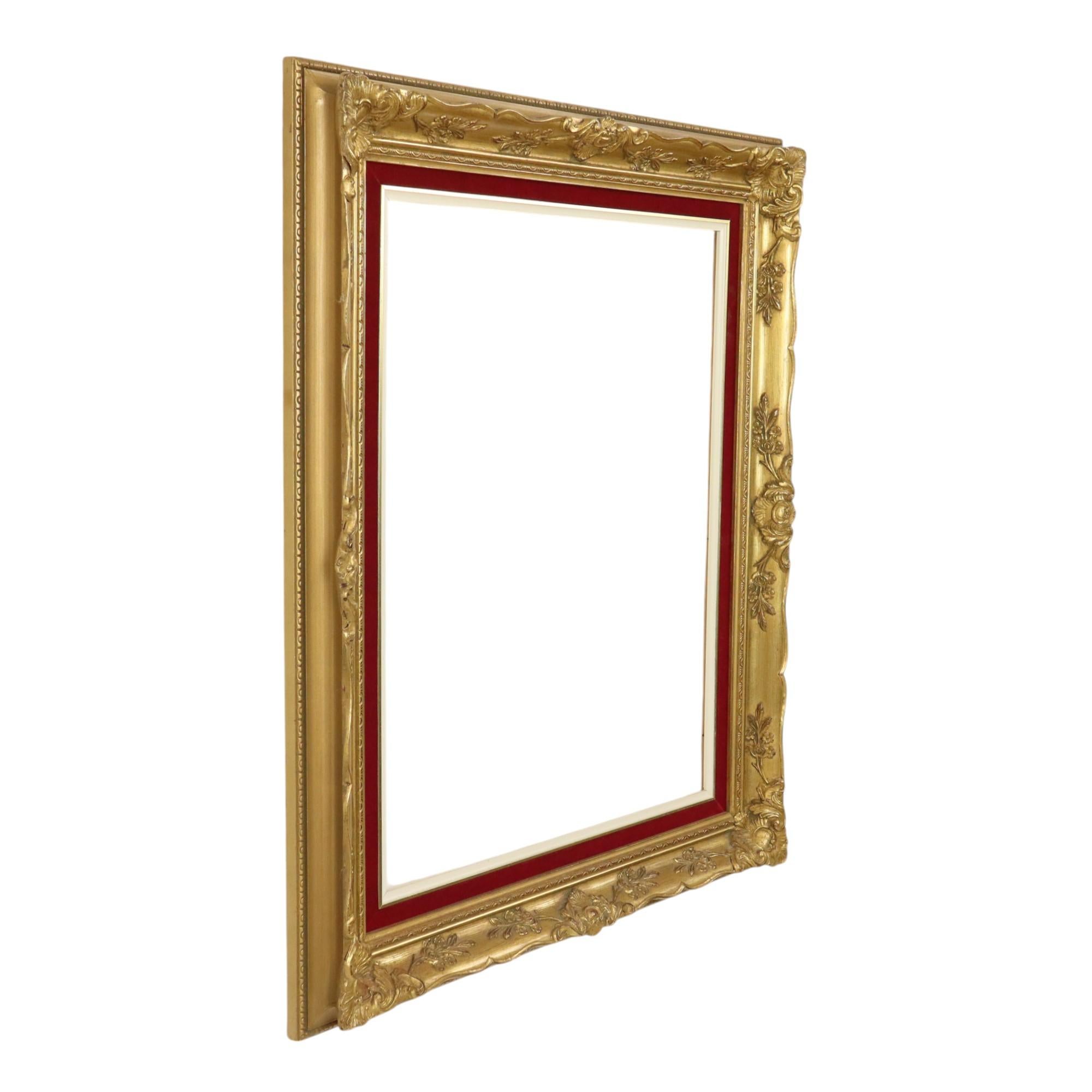 Vintage Gilded Frame Baroque Style Red Velvet Classic 66x56cm In Good Condition For Sale In Poperinge, BE