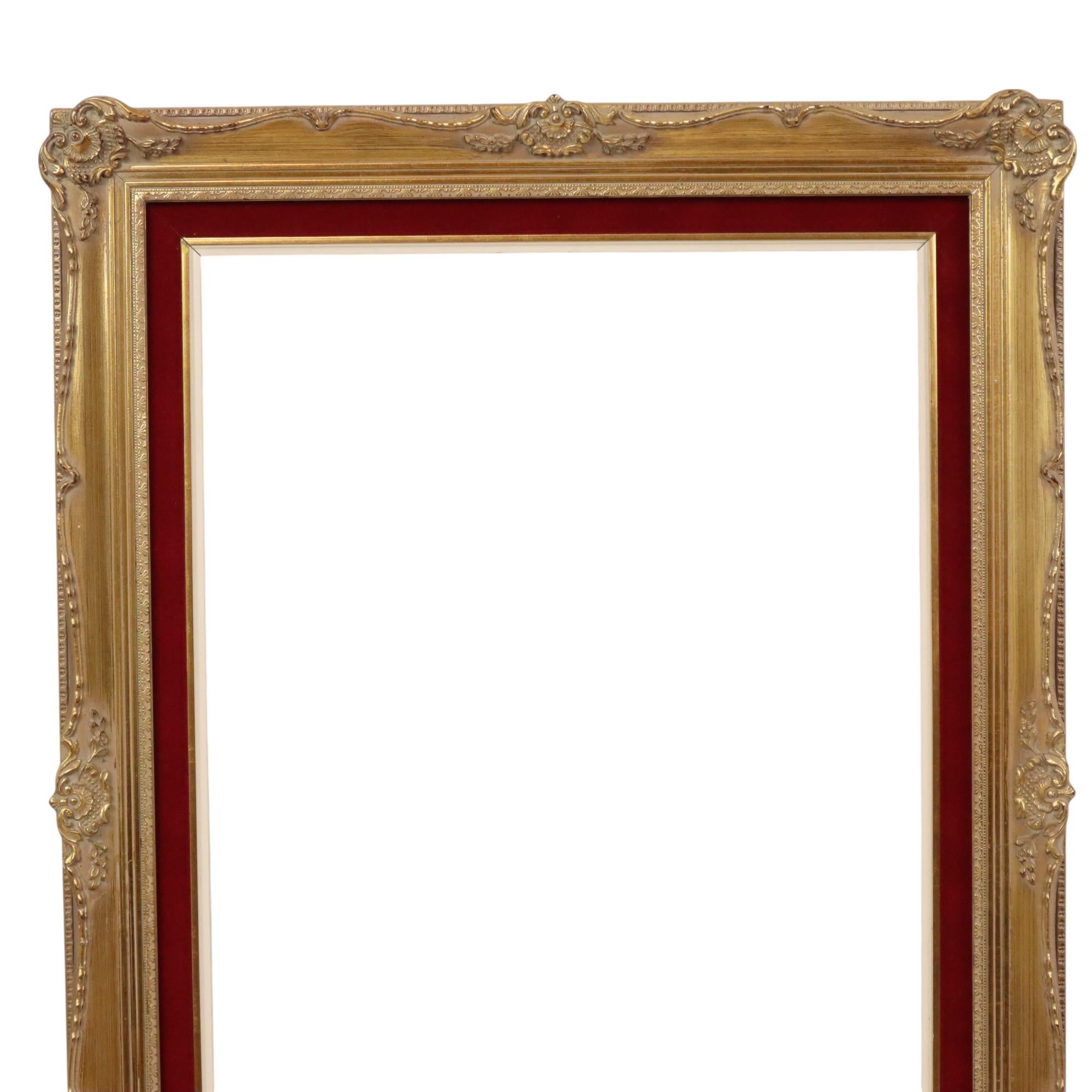 Vintage Vergoldeter Rahmen im Barockstil Roter Samt Klassisch 76x56cm (Europäisch) im Angebot