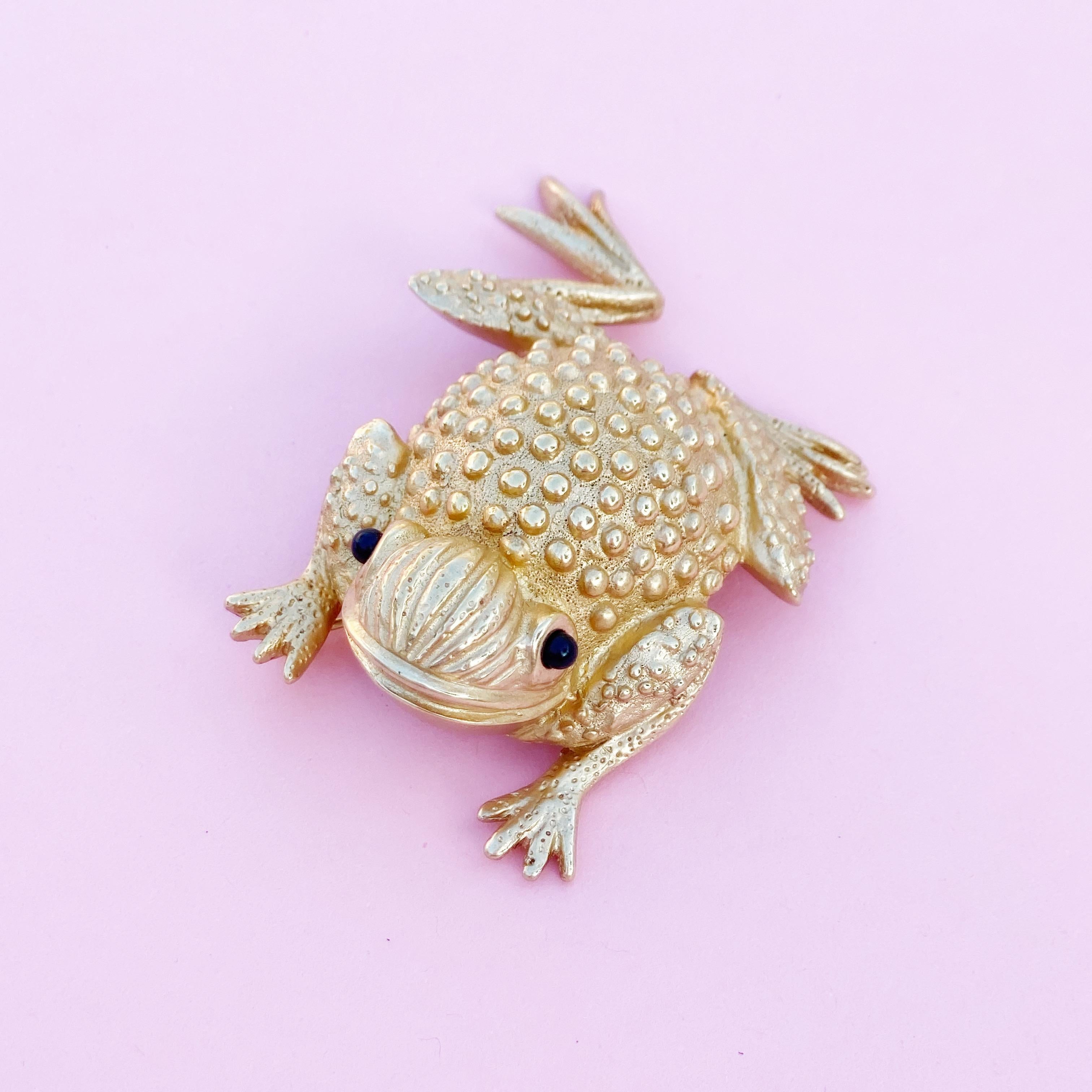 Vintage Gilded Frog Figural Brooch by Erwin Pearl, 1990s In Excellent Condition For Sale In Los Angeles, CA
