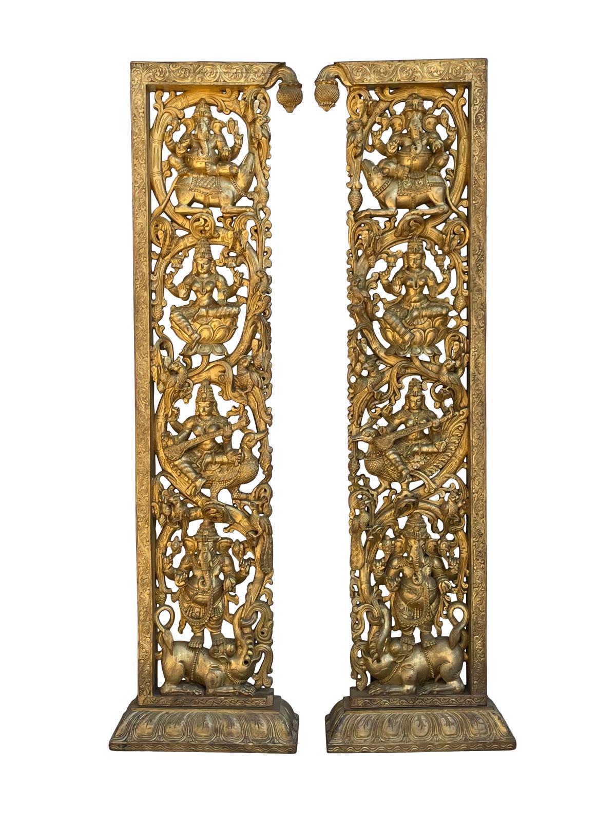 Vintage vergoldet Ganesha geschnitzt Raumteiler Türöffnung-A-Paar (Ende des 20. Jahrhunderts) im Angebot