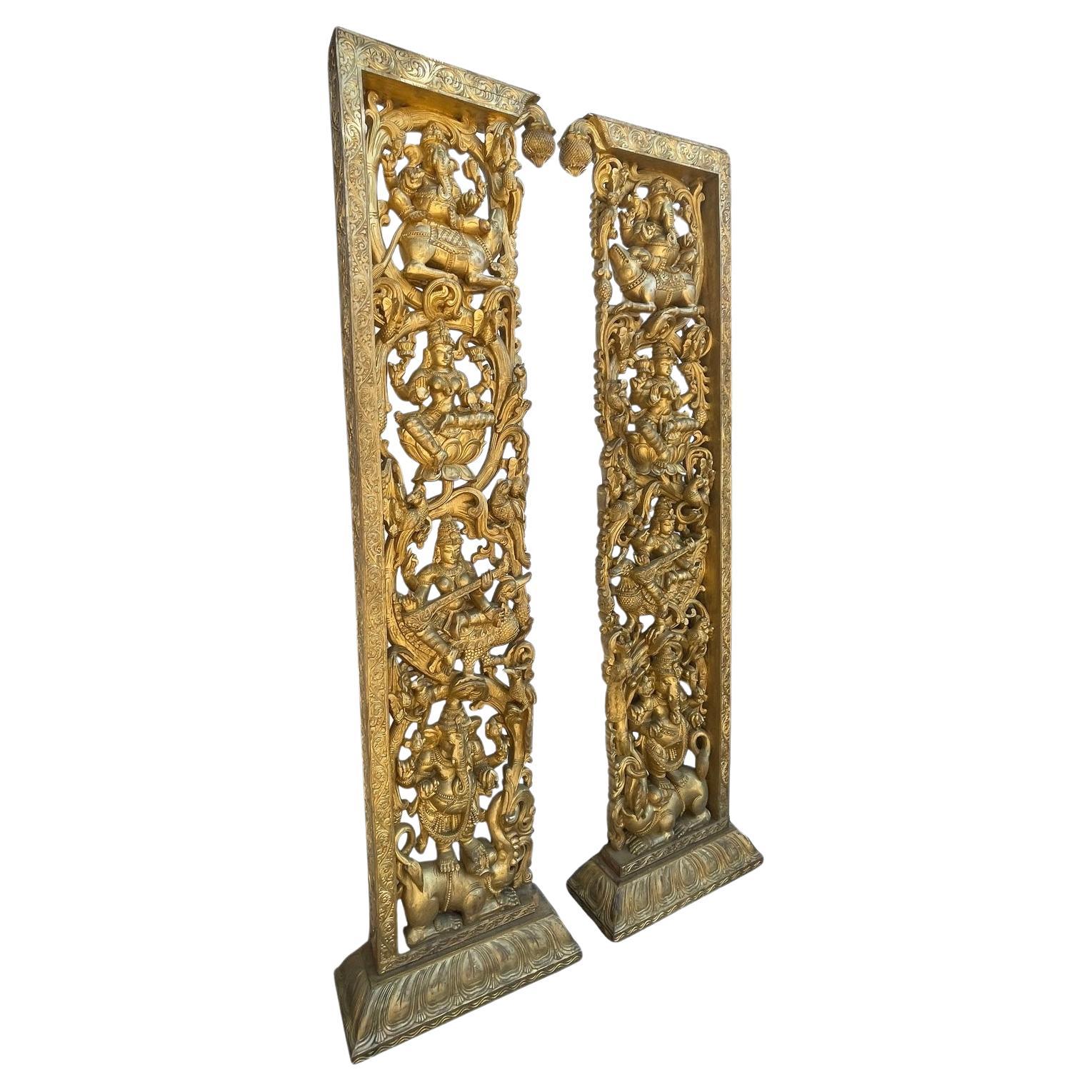 Vintage vergoldet Ganesha geschnitzt Raumteiler Türöffnung-A-Paar im Angebot