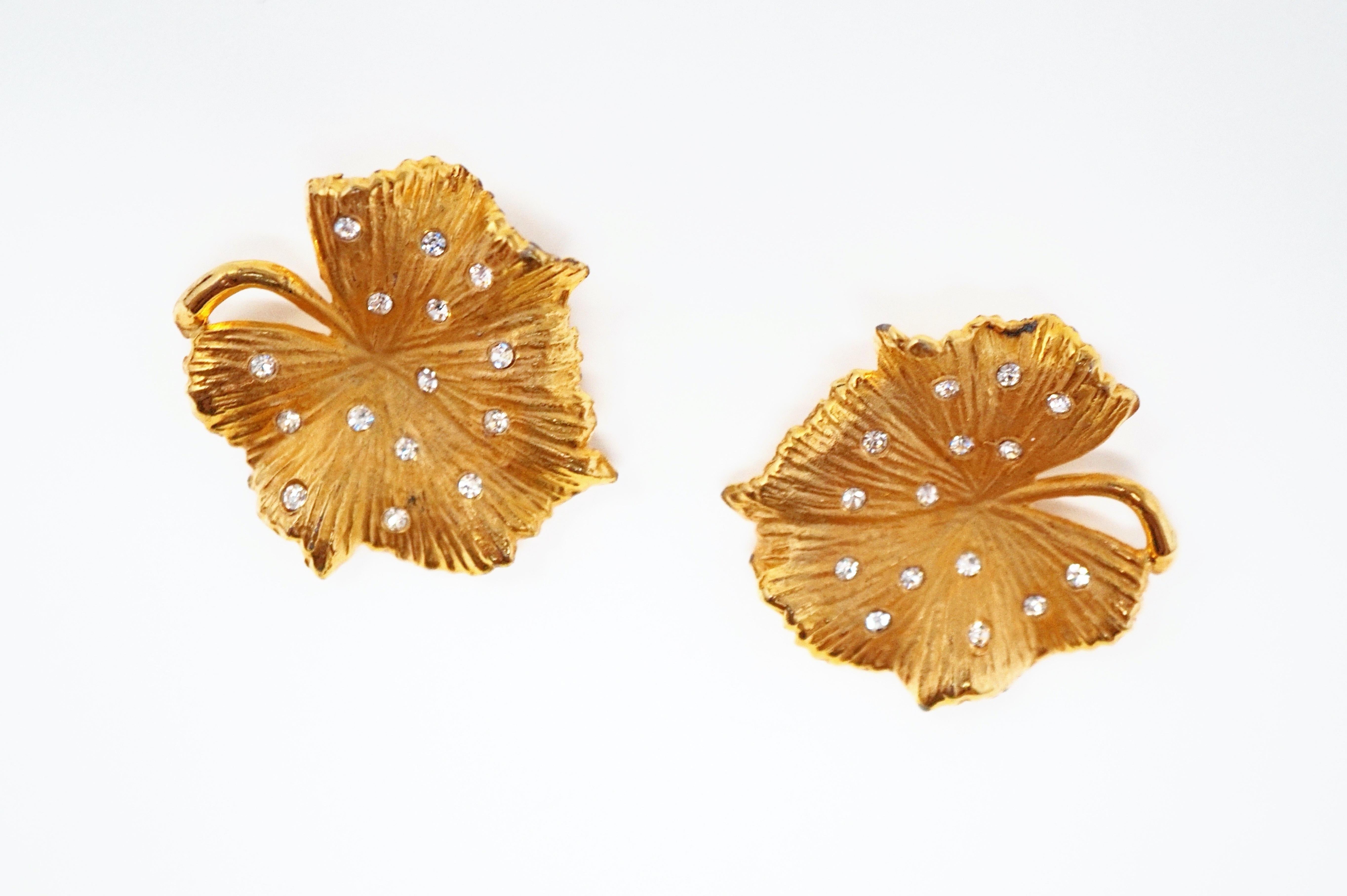 Vintage Gilded Leaf Earrings with Crystal Accents by Claudette, circa 1950s In Excellent Condition In McKinney, TX