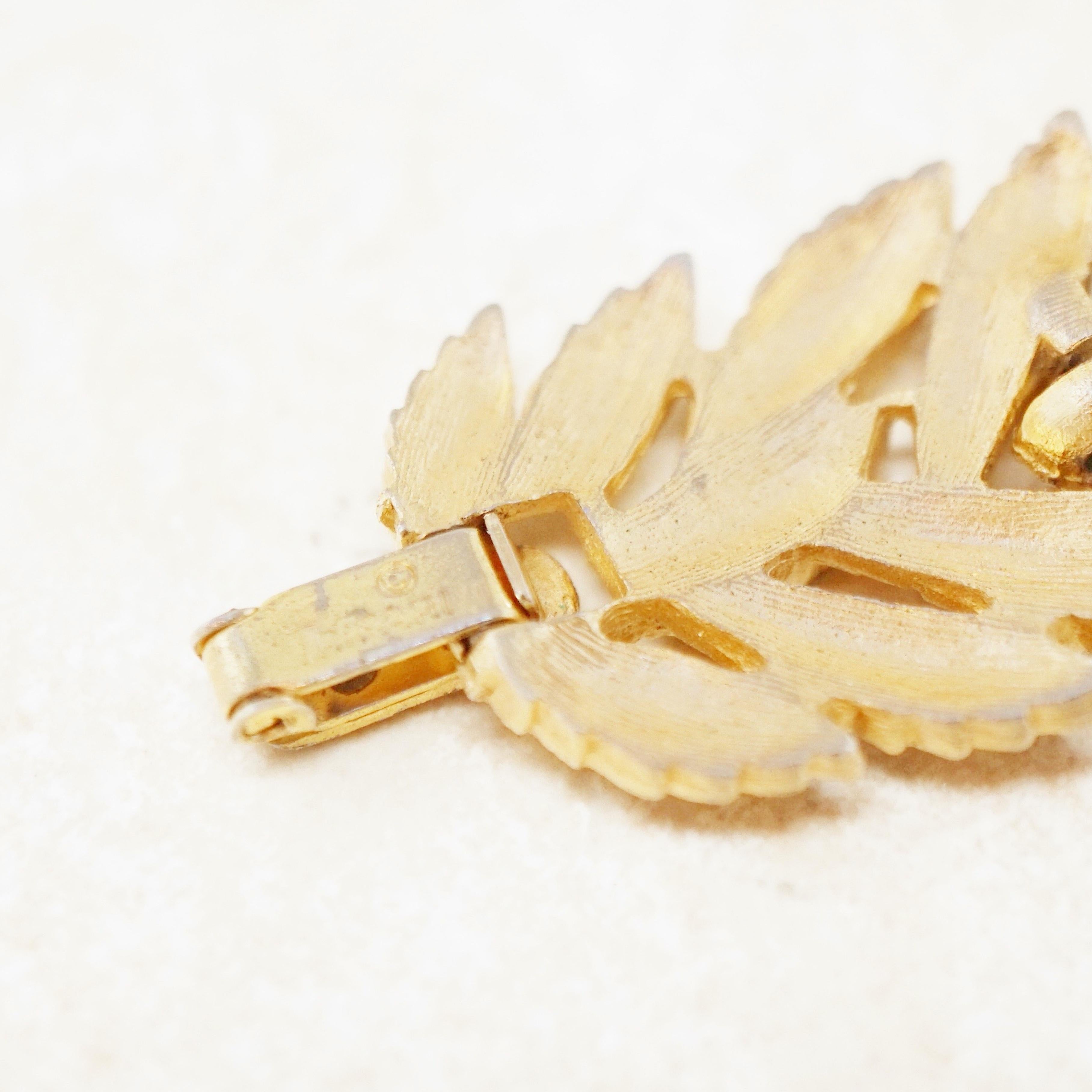 Vintage Gilded Leaves Bracelet by Crown Trifari, 1950s In Excellent Condition In McKinney, TX
