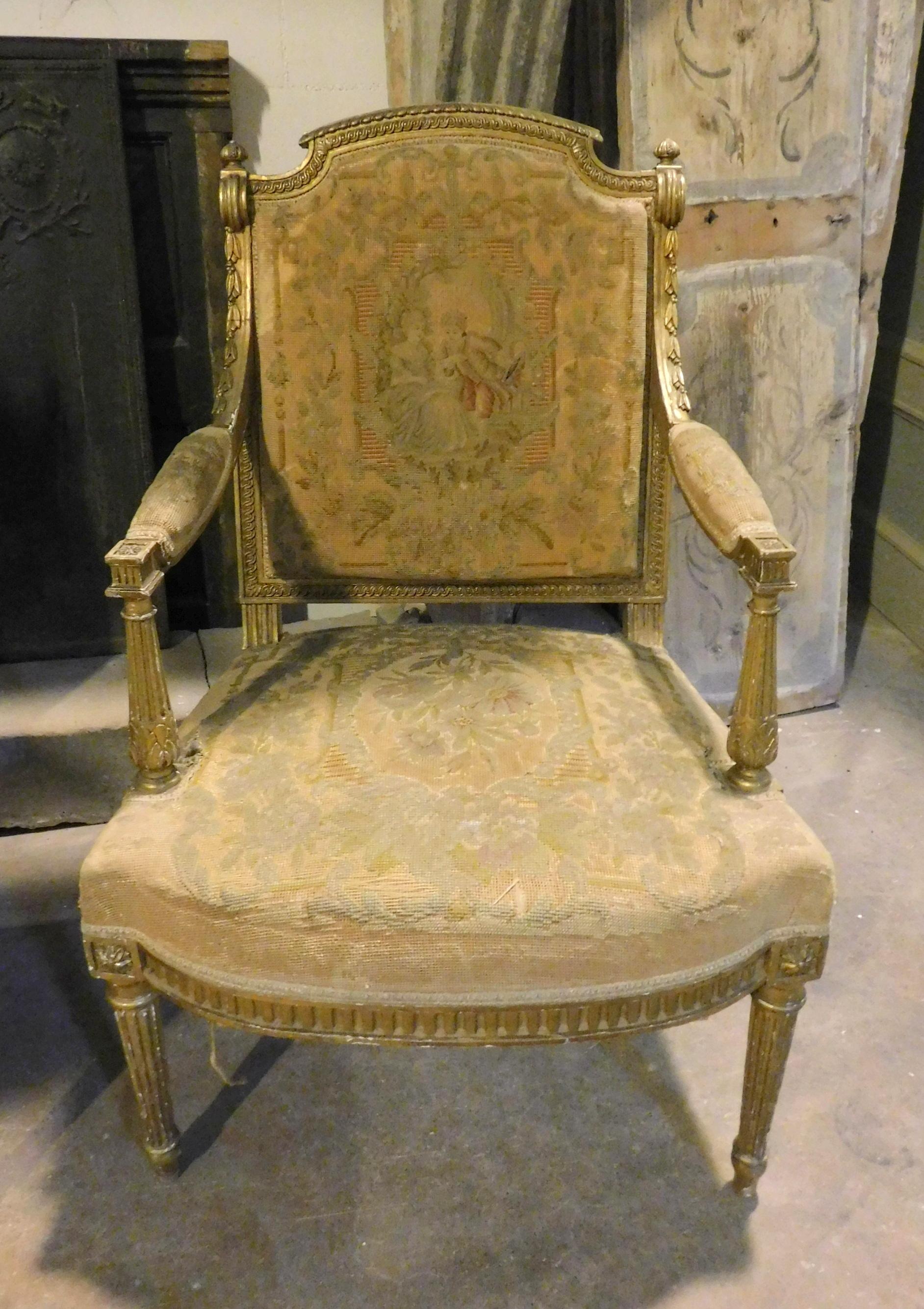 Salón Vintage Dorado, Un Sofá y Cuatro Sillones, Siglo XX Italia en venta 4