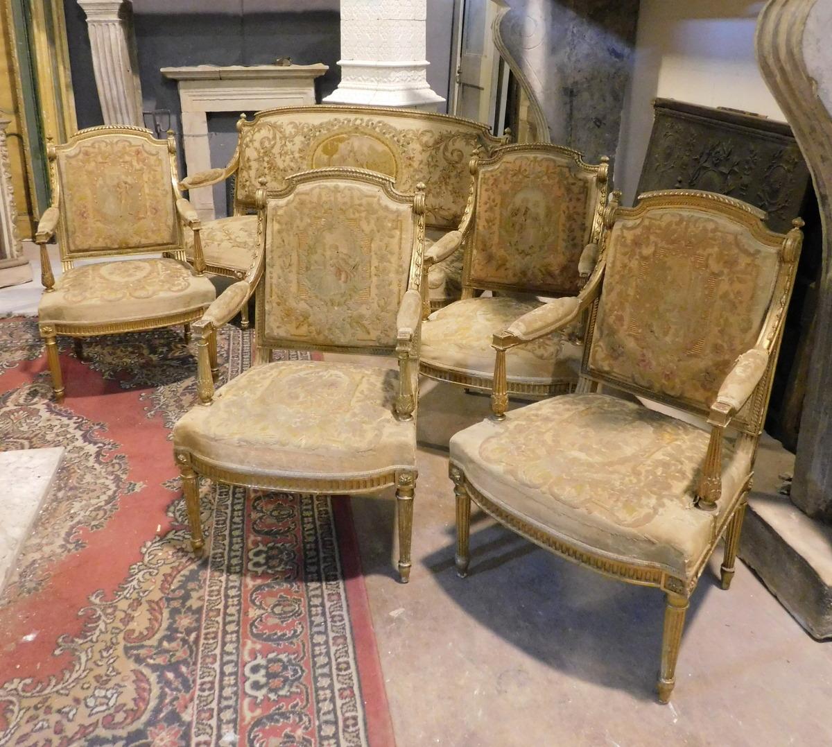 Salón Vintage Dorado, Un Sofá y Cuatro Sillones, Siglo XX Italia Madera en venta