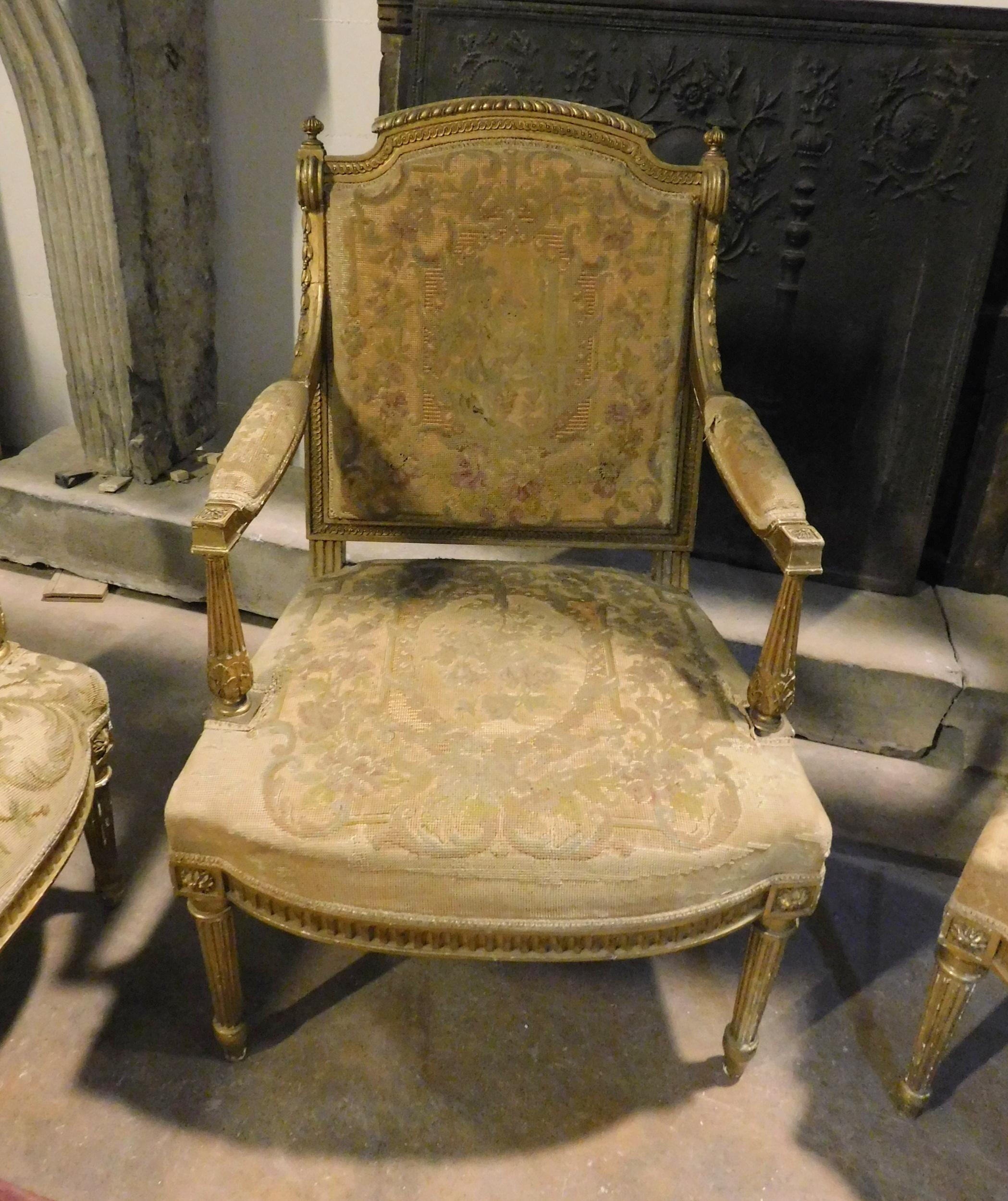 Vieux salon doré, un canapé et quatre fauteuils, Italie, XXe siècle en vente 2