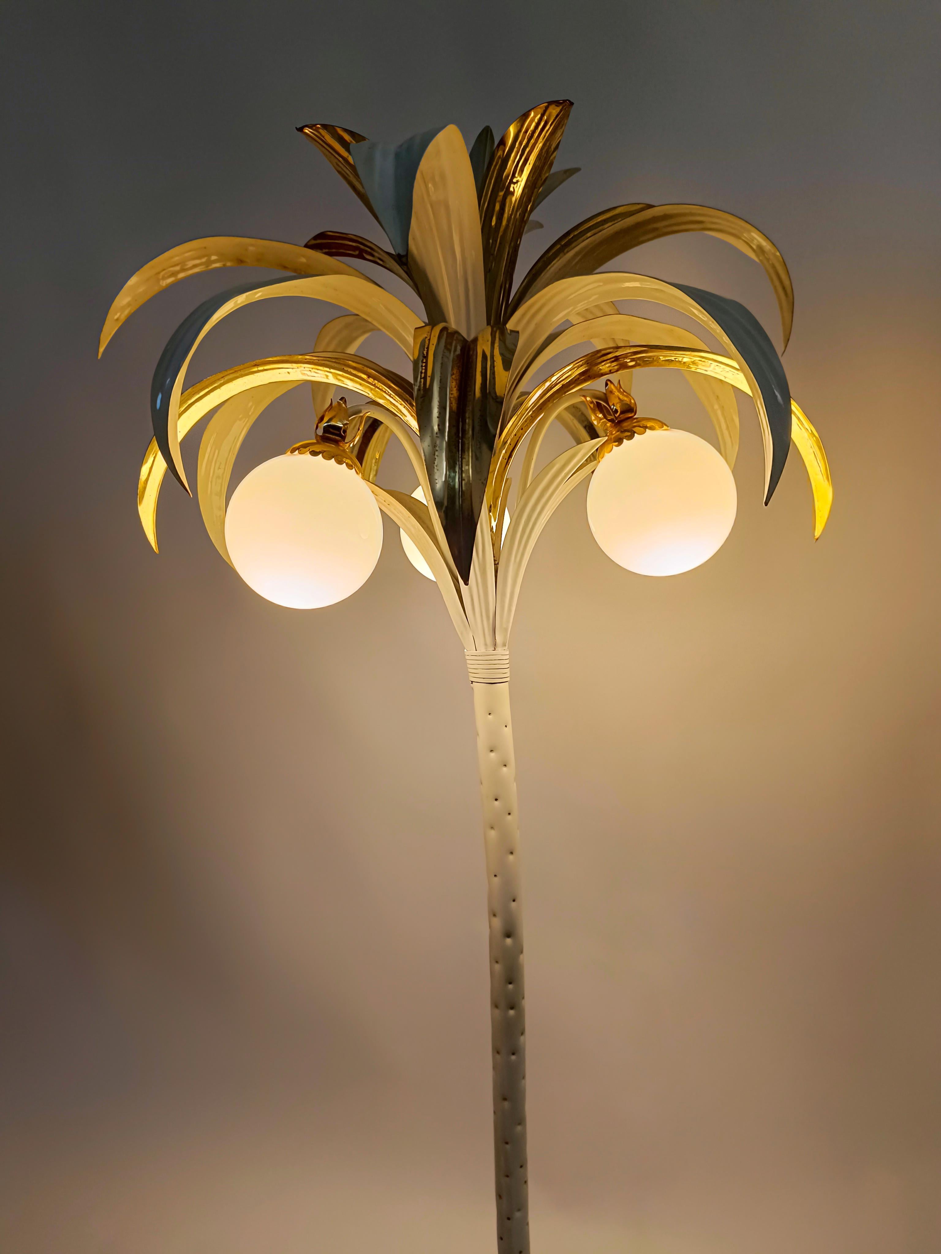 Vintage Gilded Palm Tree Floor Lamp in the Style of Hans Kögl, Italy, 1970s For Sale 11