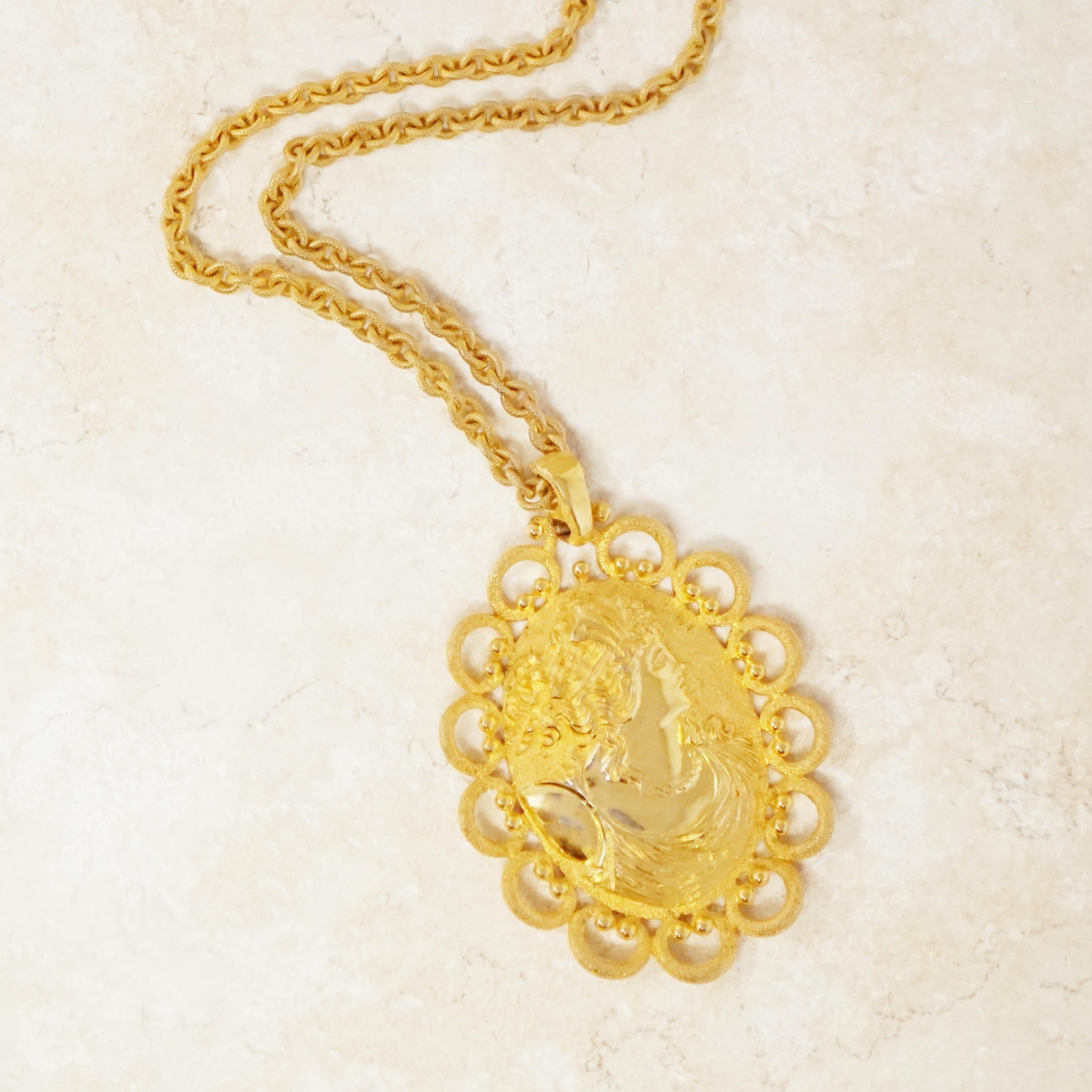Vintage Gilded Roman Goddess Cameo Pendant Necklace by Trifari, 1960s For Sale 2
