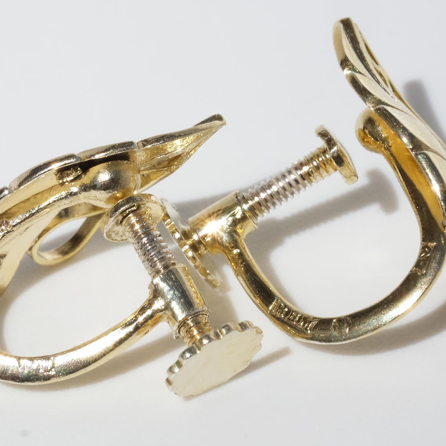Vintage Gilded Silver Earrings by Swedish master Reinhold Muhr, Made 1952 In Good Condition For Sale In Stockholm, SE