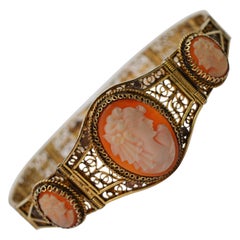 Bracciale vintage in argento dorato con cammeo a conchiglia in filigrana
