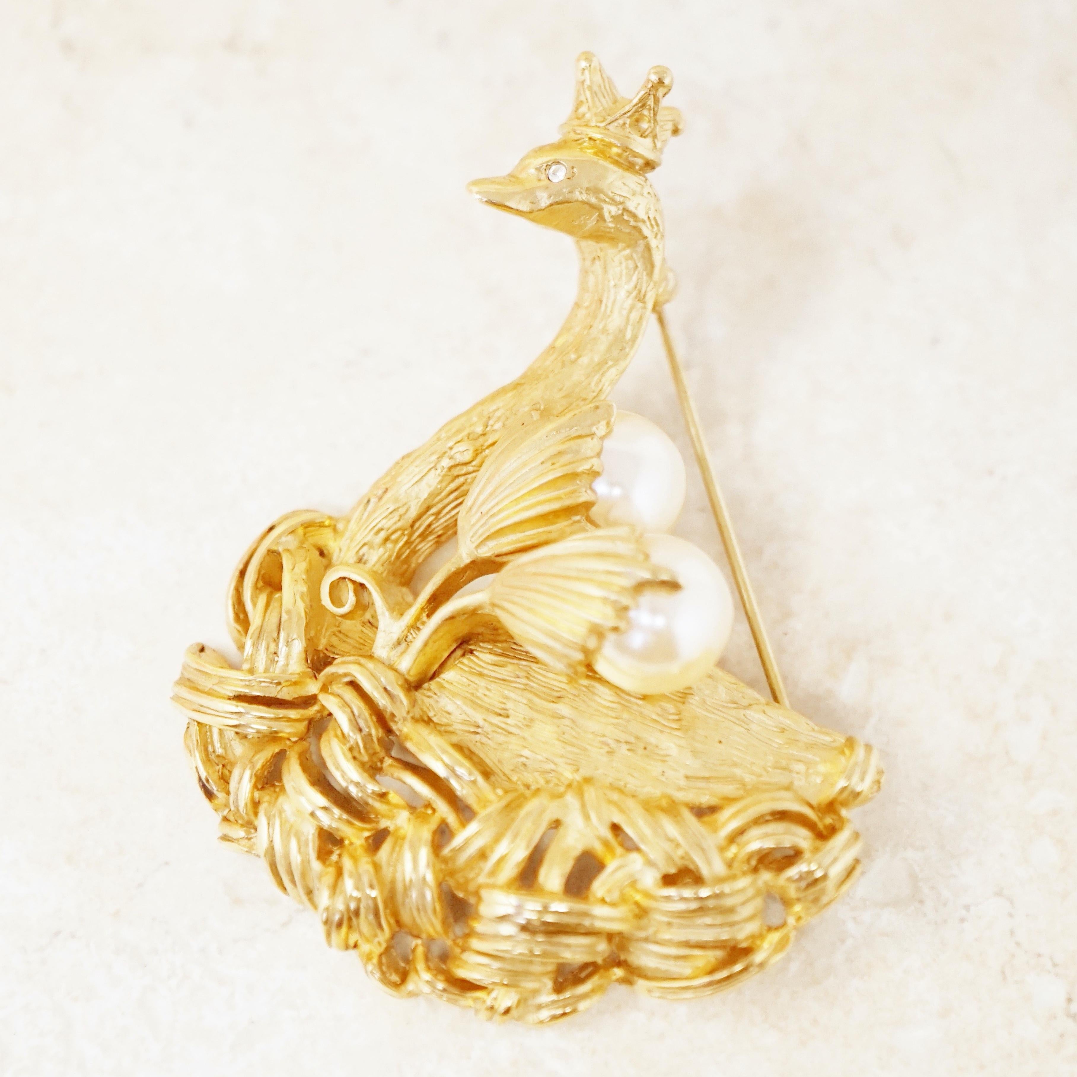 Vintage Gilded Swan Princess Figural Brooch by Erwin Pearl, 1990s In Excellent Condition For Sale In McKinney, TX