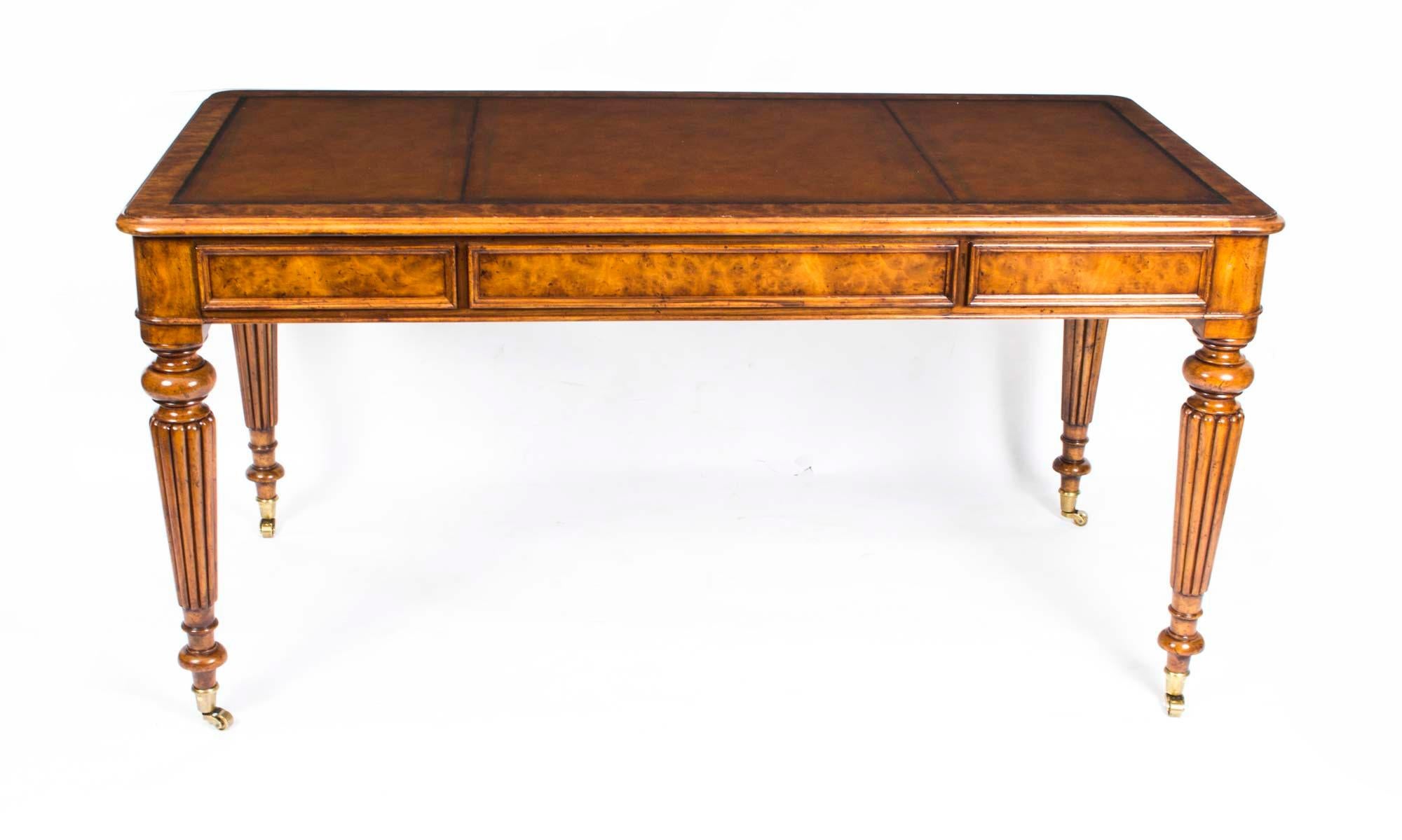 Vintage Gillows Style Burr Walnut Writing Table Desk 20th Century For Sale 11