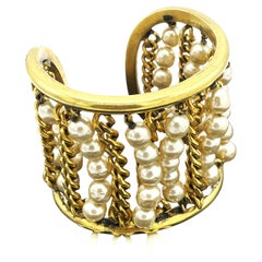 Brazalete vintage dorado y perlas imitacion CHANEL años 60