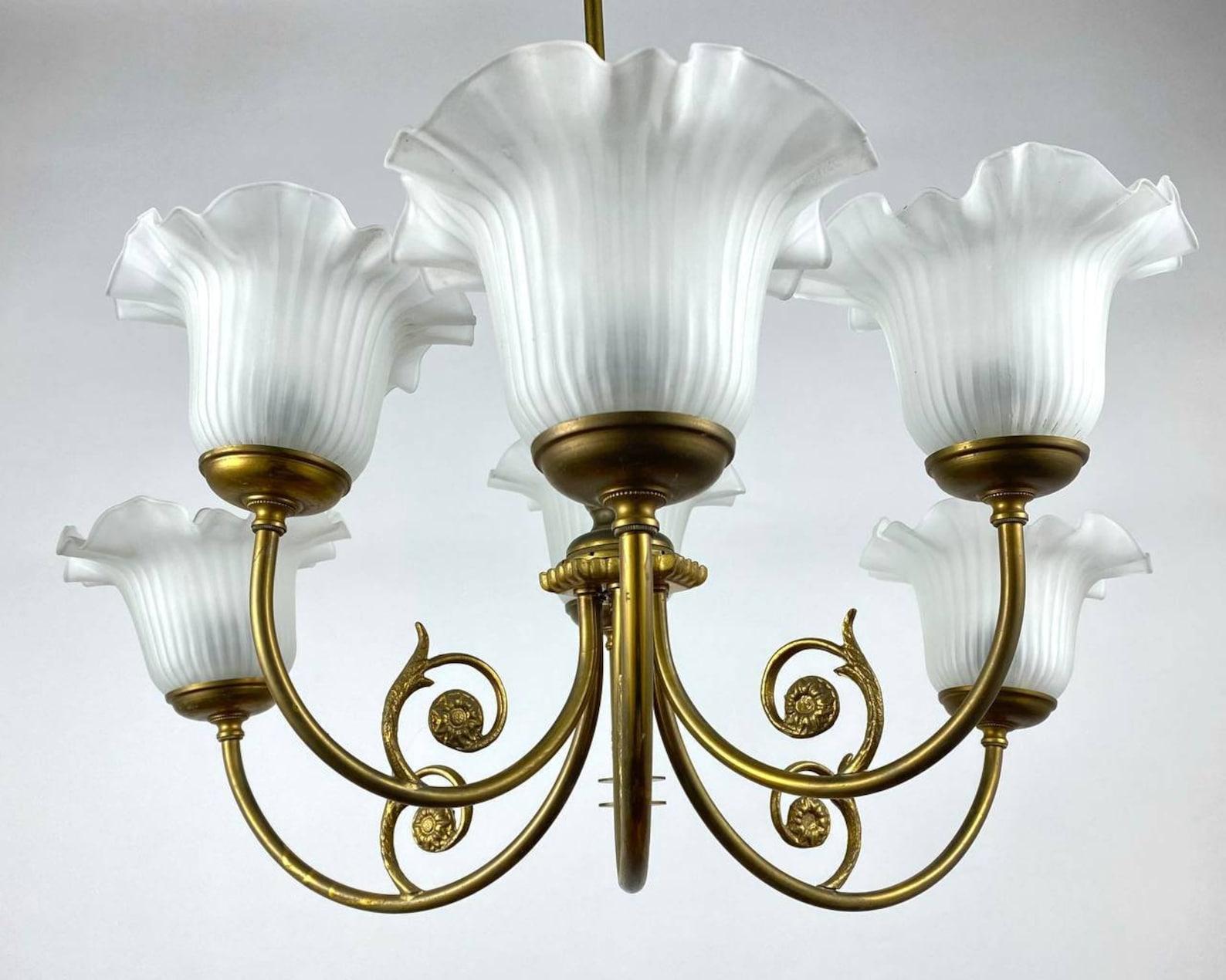 Vintage Gilt Brass & Frosted Glass Pendant Lighting In Good Condition For Sale In Bastogne, BE