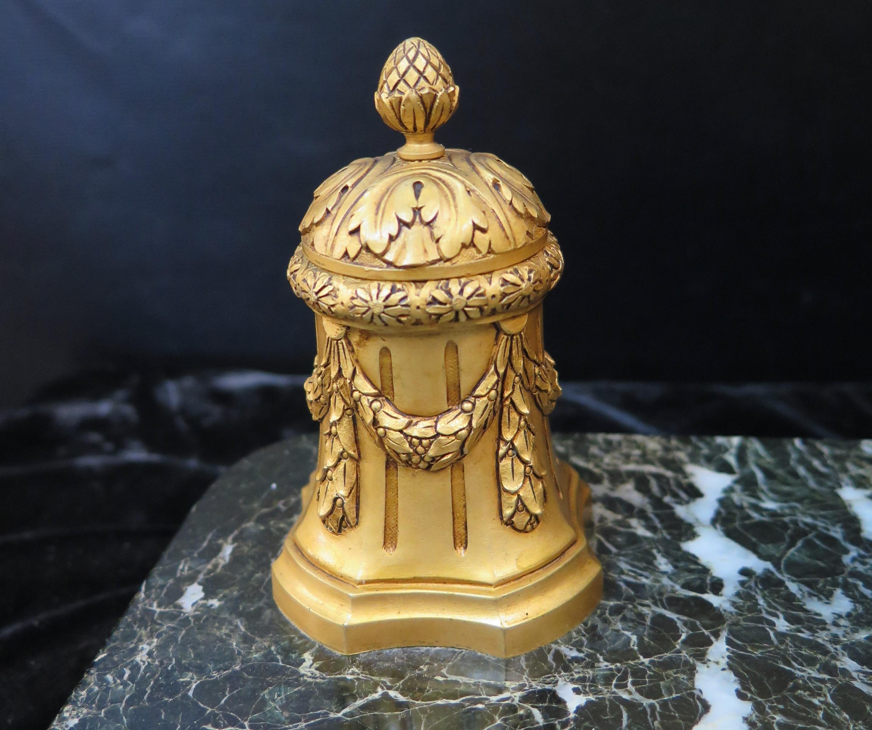 English Vintage Gilt Bronze and Marble Inkwell For Sale