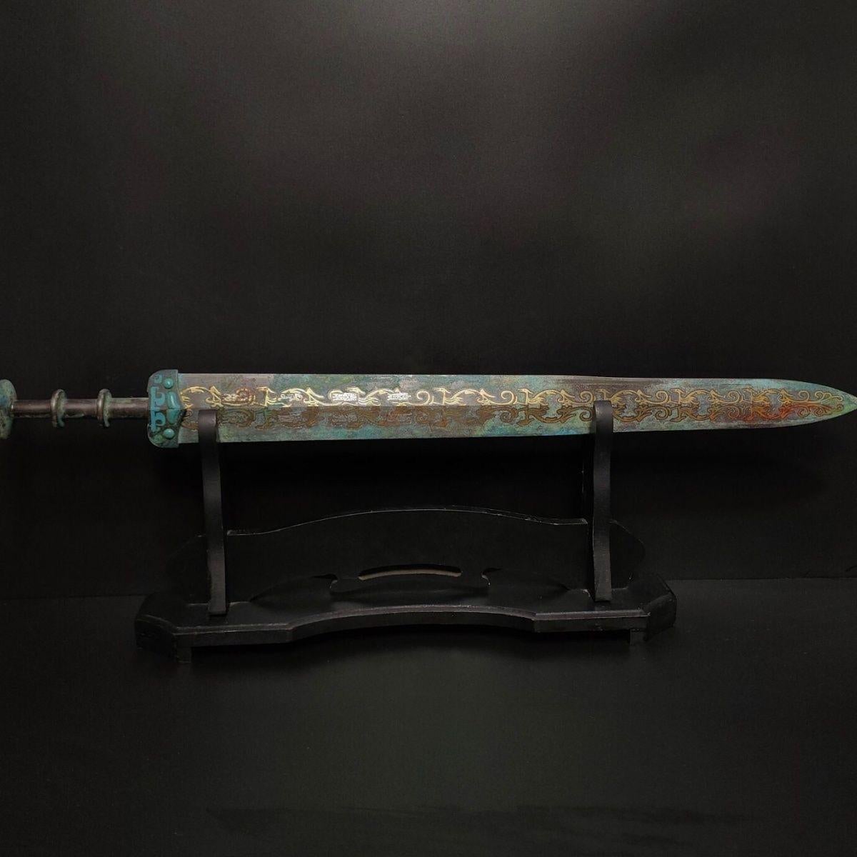 Grande épée vintage en bronze doré et argenté de Chine Epée originale en vente 1