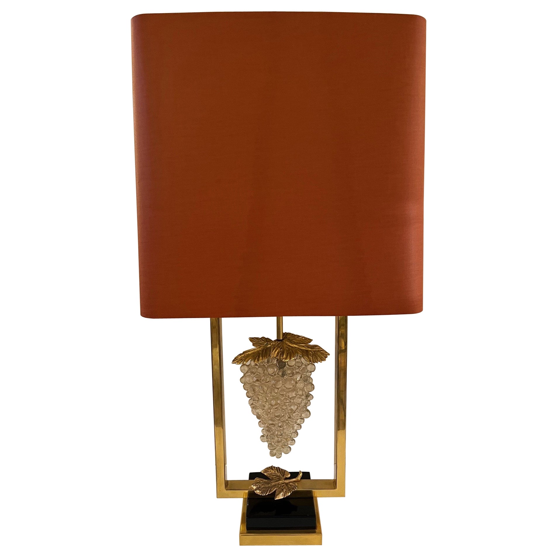 Lámpara de sobremesa vintage de bronce dorado con racimo de uvas de Murano en venta