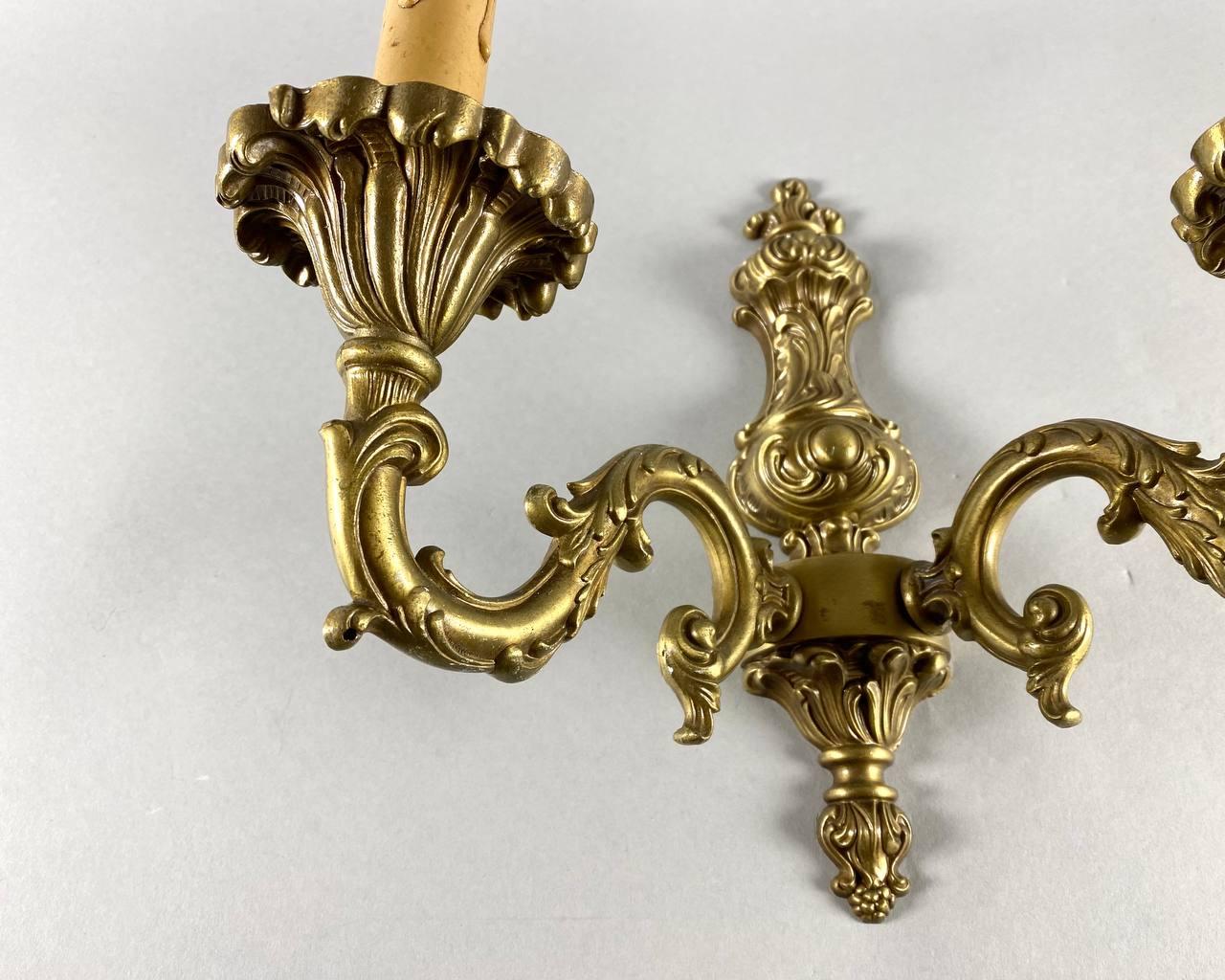 Vintage Gilt Bronze Wall Lamp Double Armed Wall Light In Good Condition For Sale In Bastogne, BE