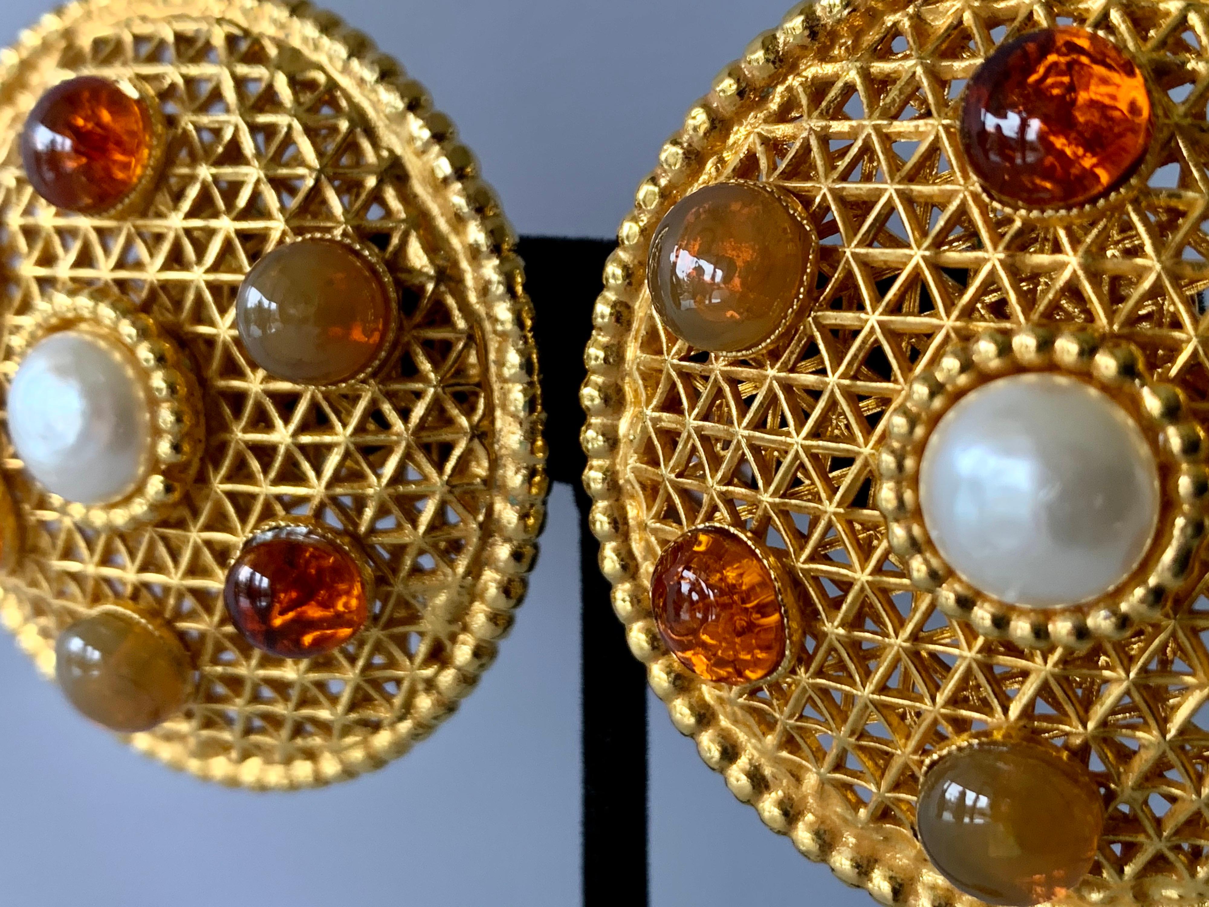 Vintage French large dome-button statement clip-on earrings, comprised out of gilt metal adorned by topaz 