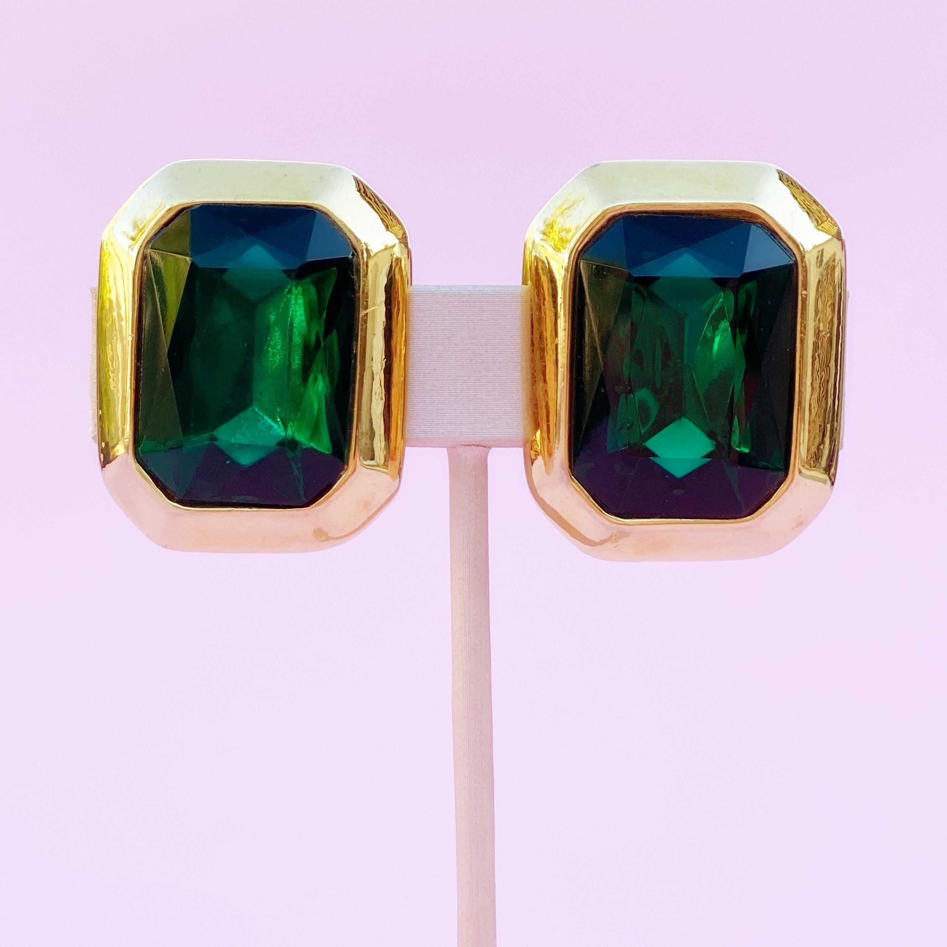 Vintage Gilt & Emerald Crystal Statement Earrings, 1980s In Good Condition For Sale In McKinney, TX