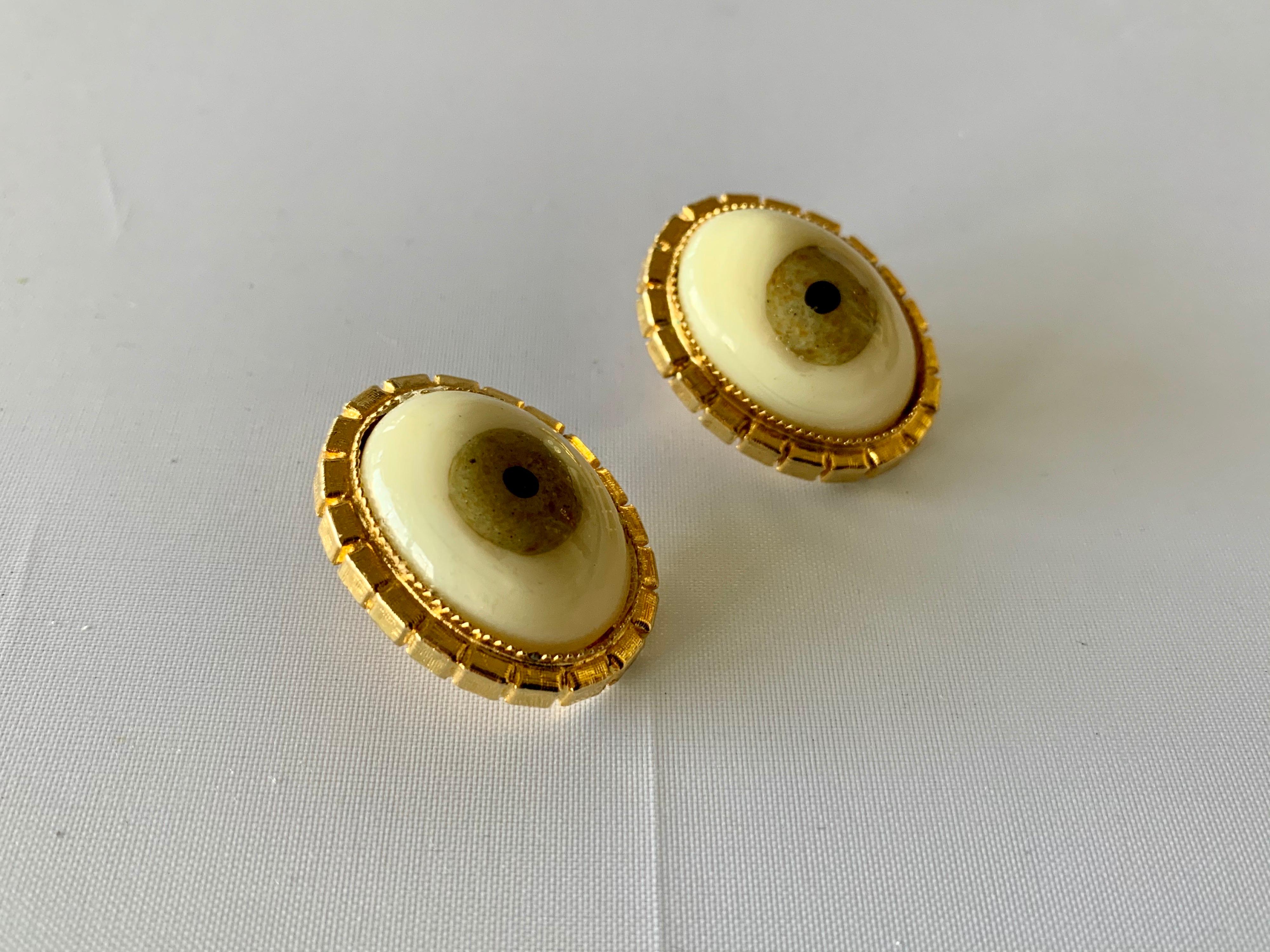 Vintage Gilt Eye Surrealist Statement Earrings   In Excellent Condition In Palm Springs, CA