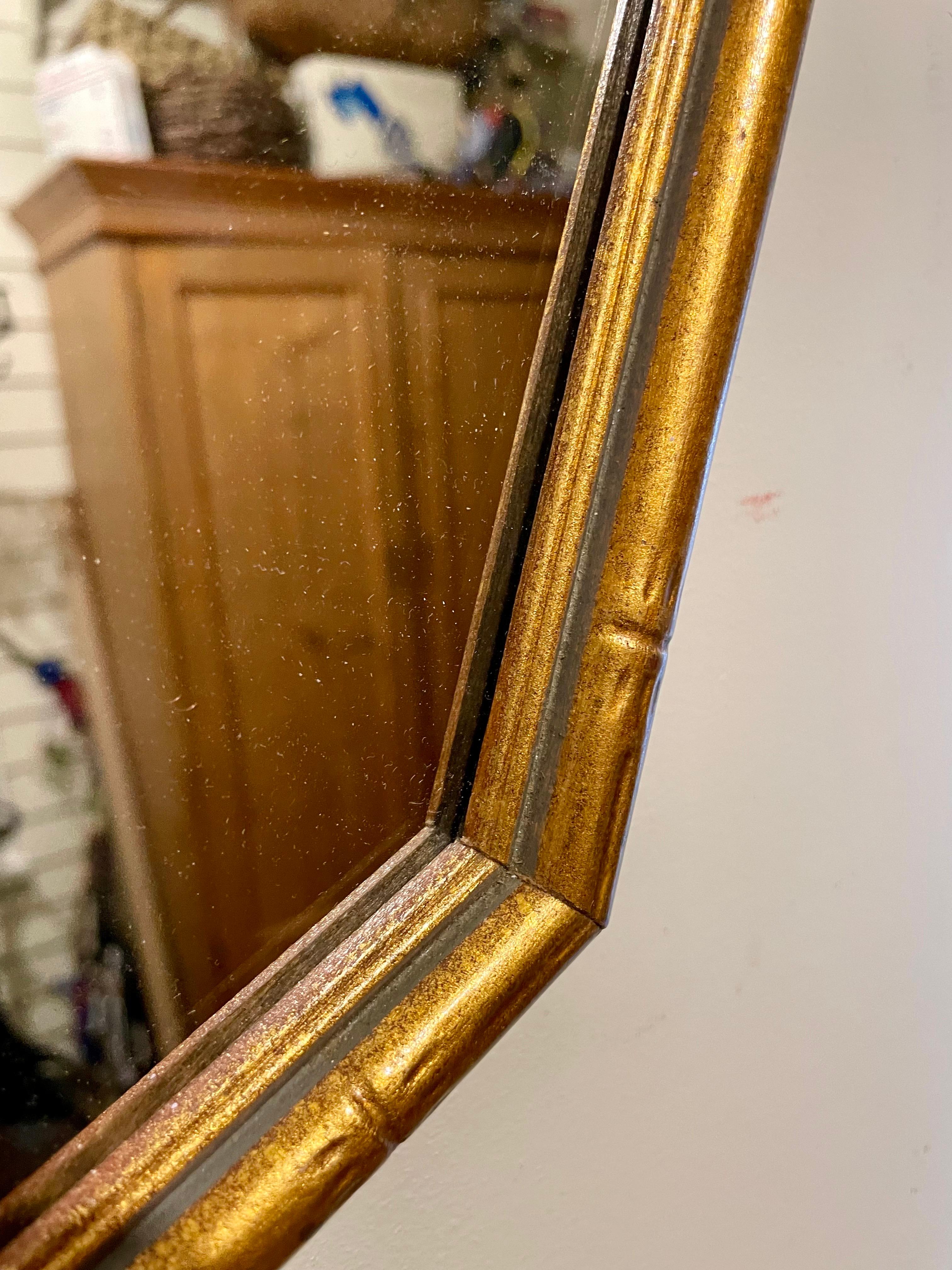 Espejo vintage dorado imitación bambú en venta 3